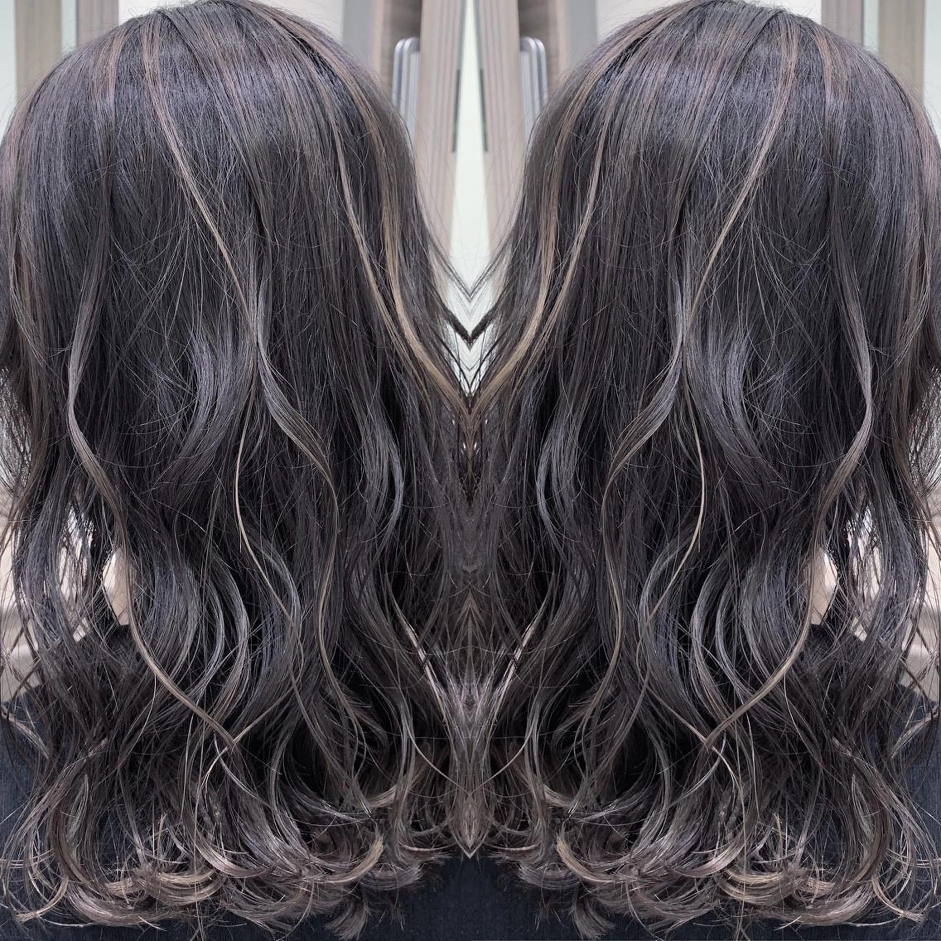 セミロング カラー ハイライトカラー ハイライト ヘアカラー N° jillva ♦️川端裕司♦️のヘアスタイル