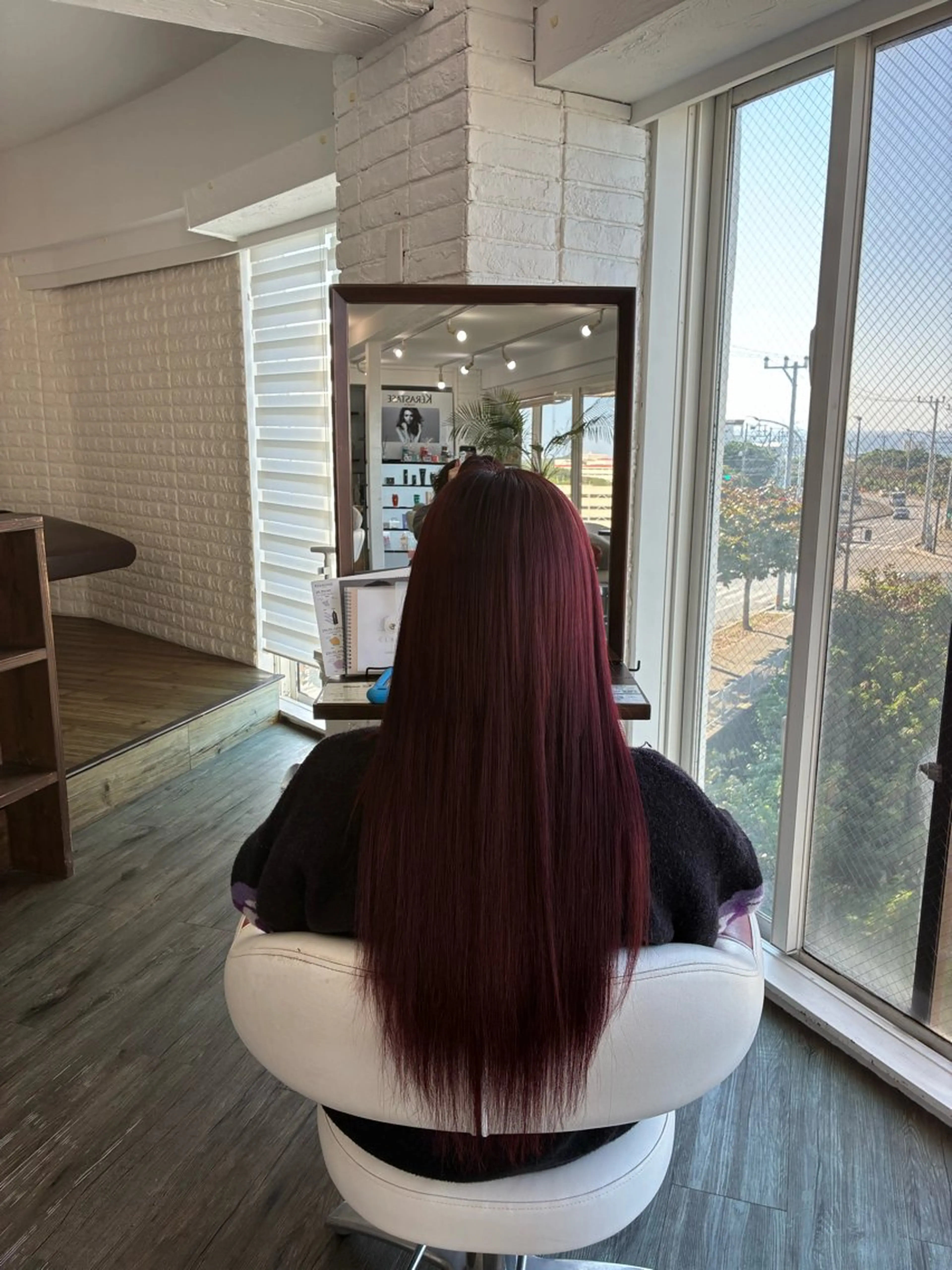 ロング カラー エクステ CLAN所属・河野 菫のヘアスタイル