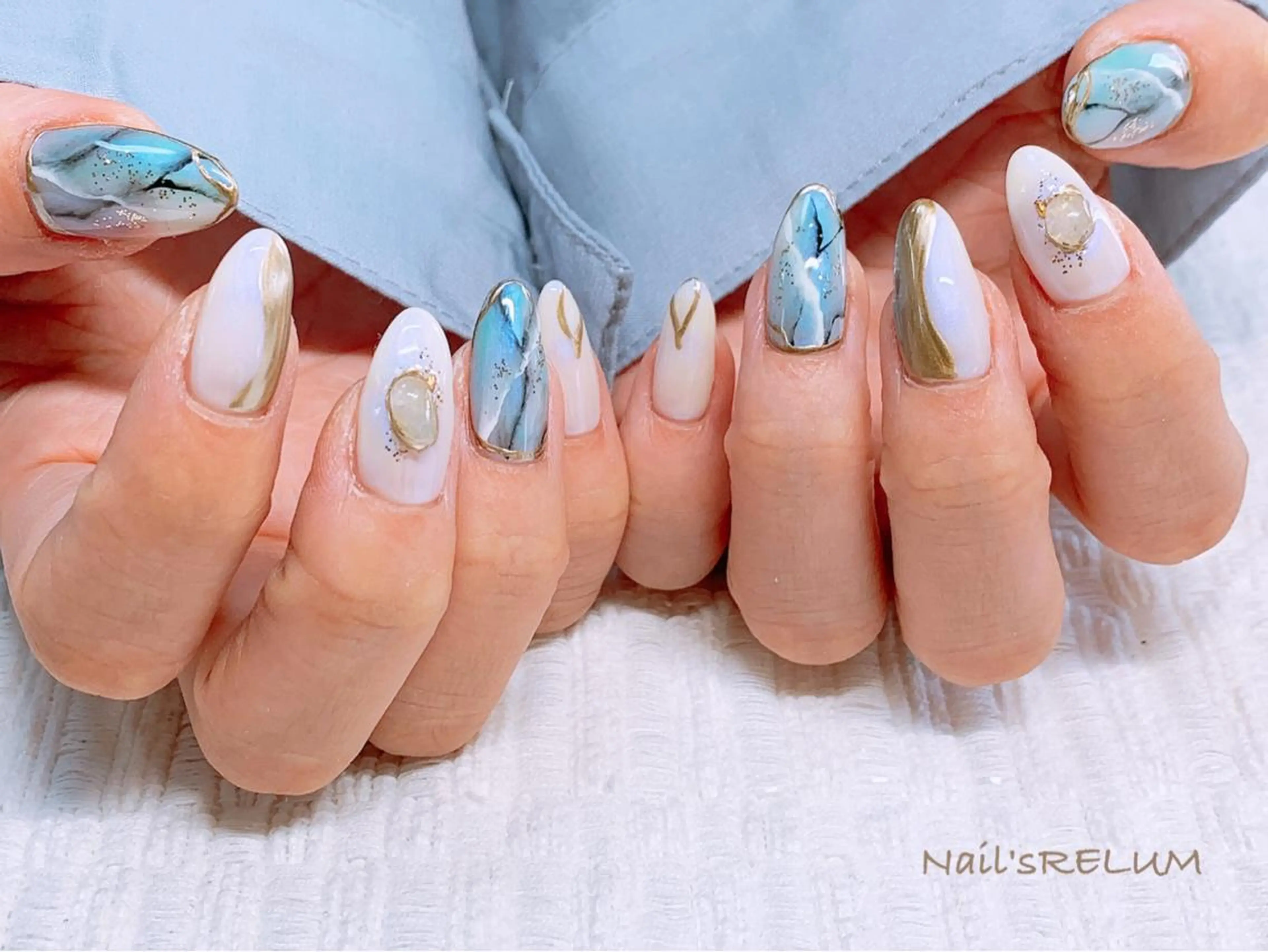 ネイル 持ち込み THECOLORS所属・近貞 莉奈のネイルデザイン