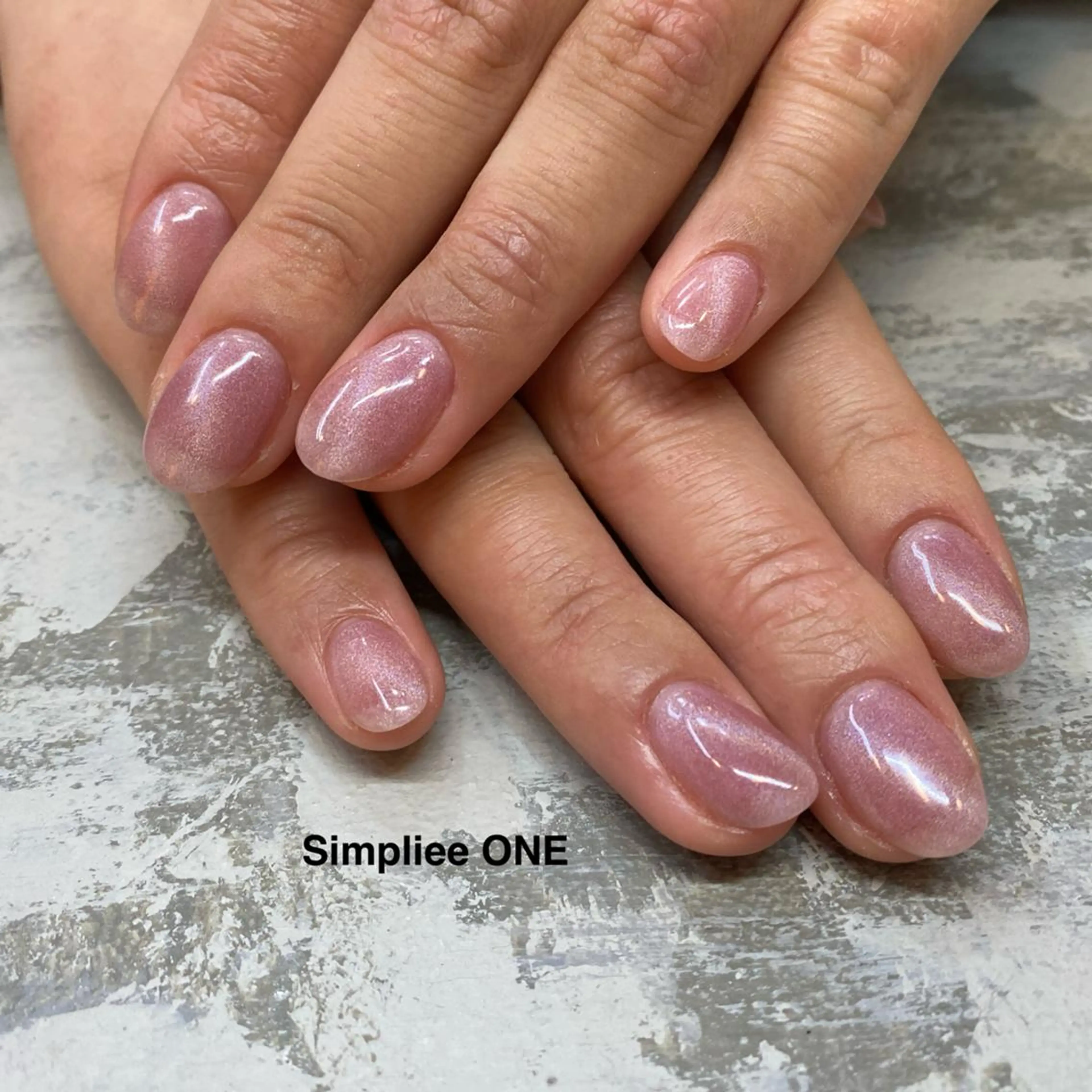 ネイル ジェルネイル ラメ(グリッター) マグネットネイル ワンカラーネイル シンプリーワン 渋谷店🪄MOENAのネイルデザイン