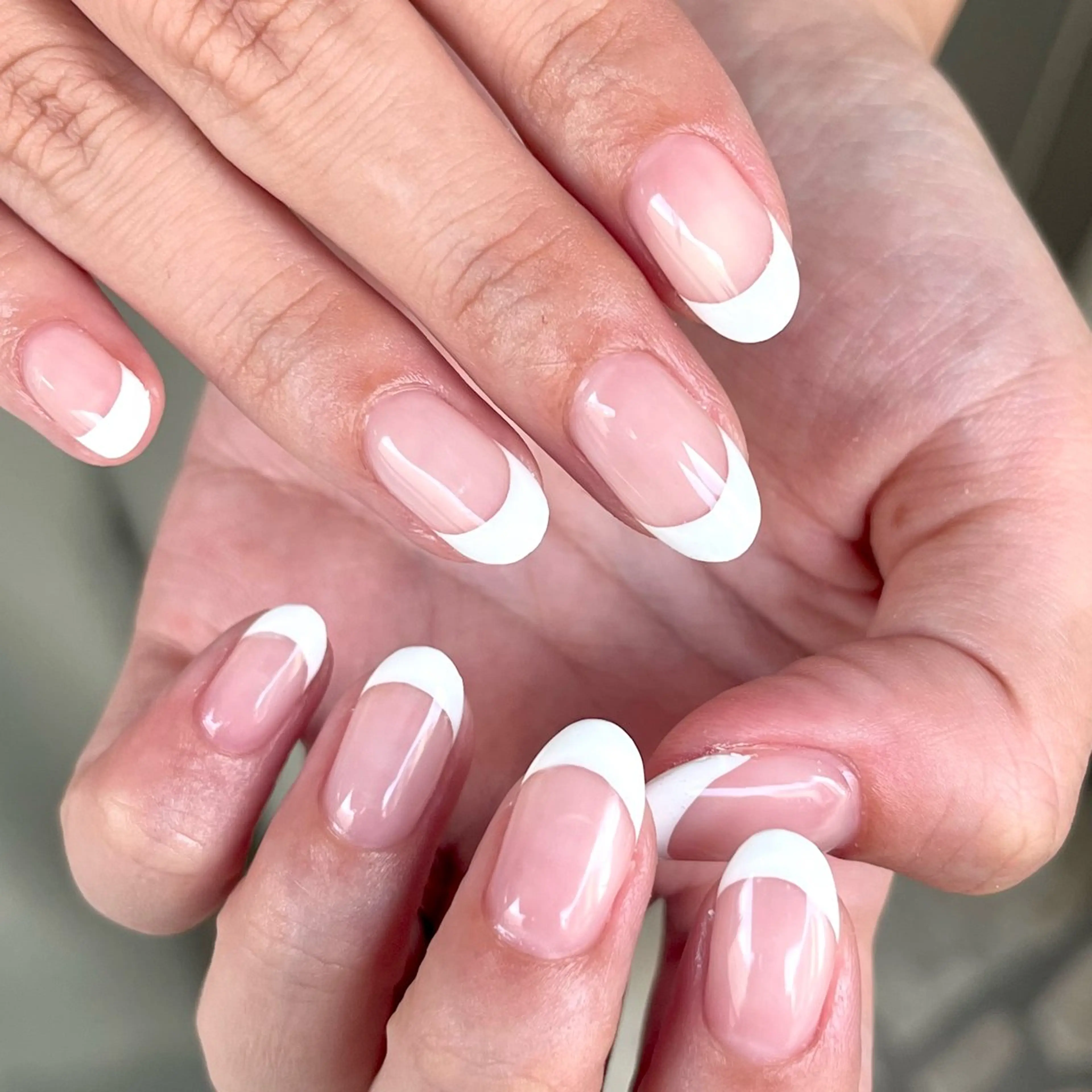 ネイル フレンチネイル 坂口 莉愛のネイルデザイン