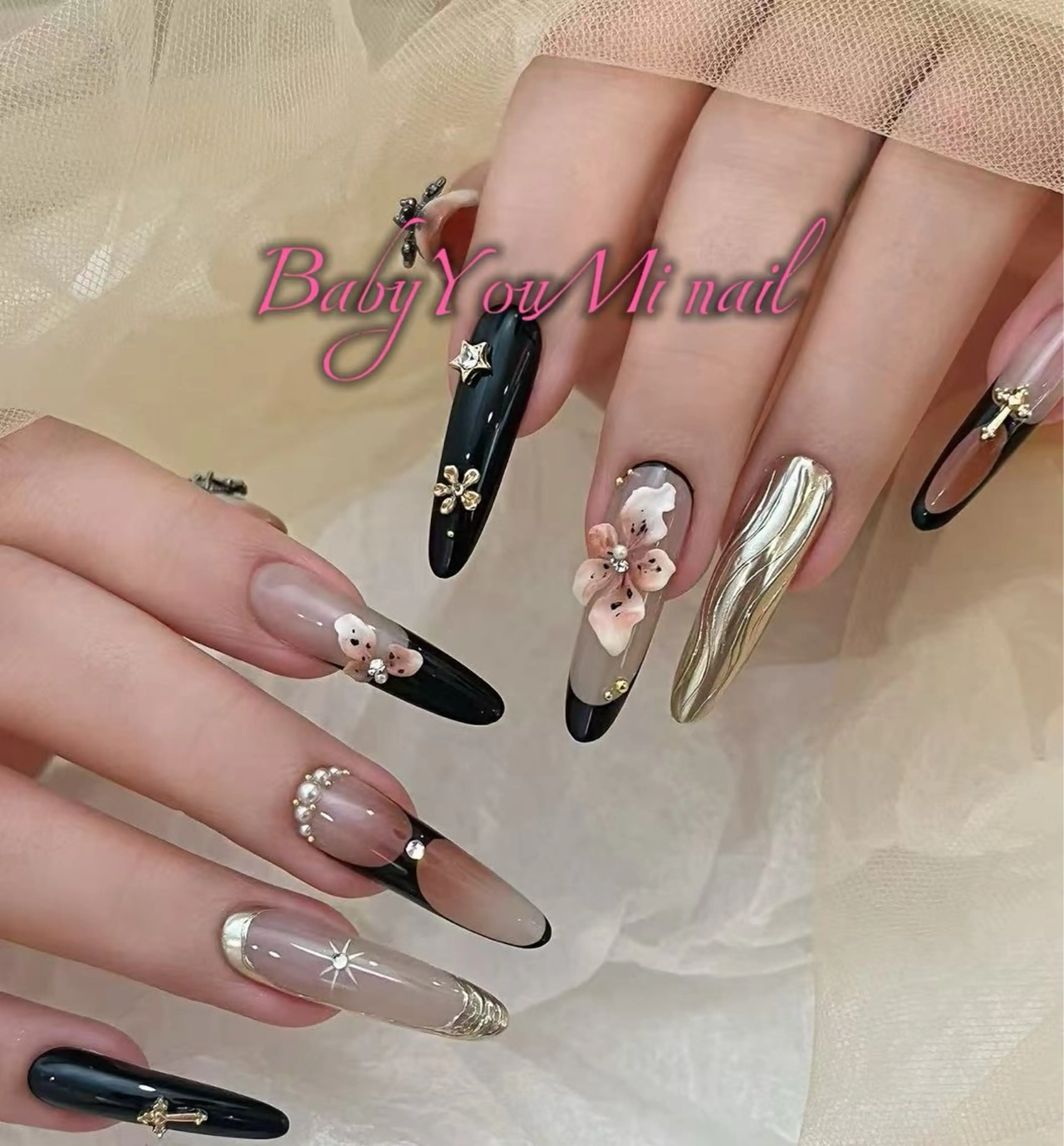 ネイル オーロラネイル フラワーネイル フットネイル フレンチネイル ジェルネイル ハンドネイル BabyYouMi nailのネイルデザイン