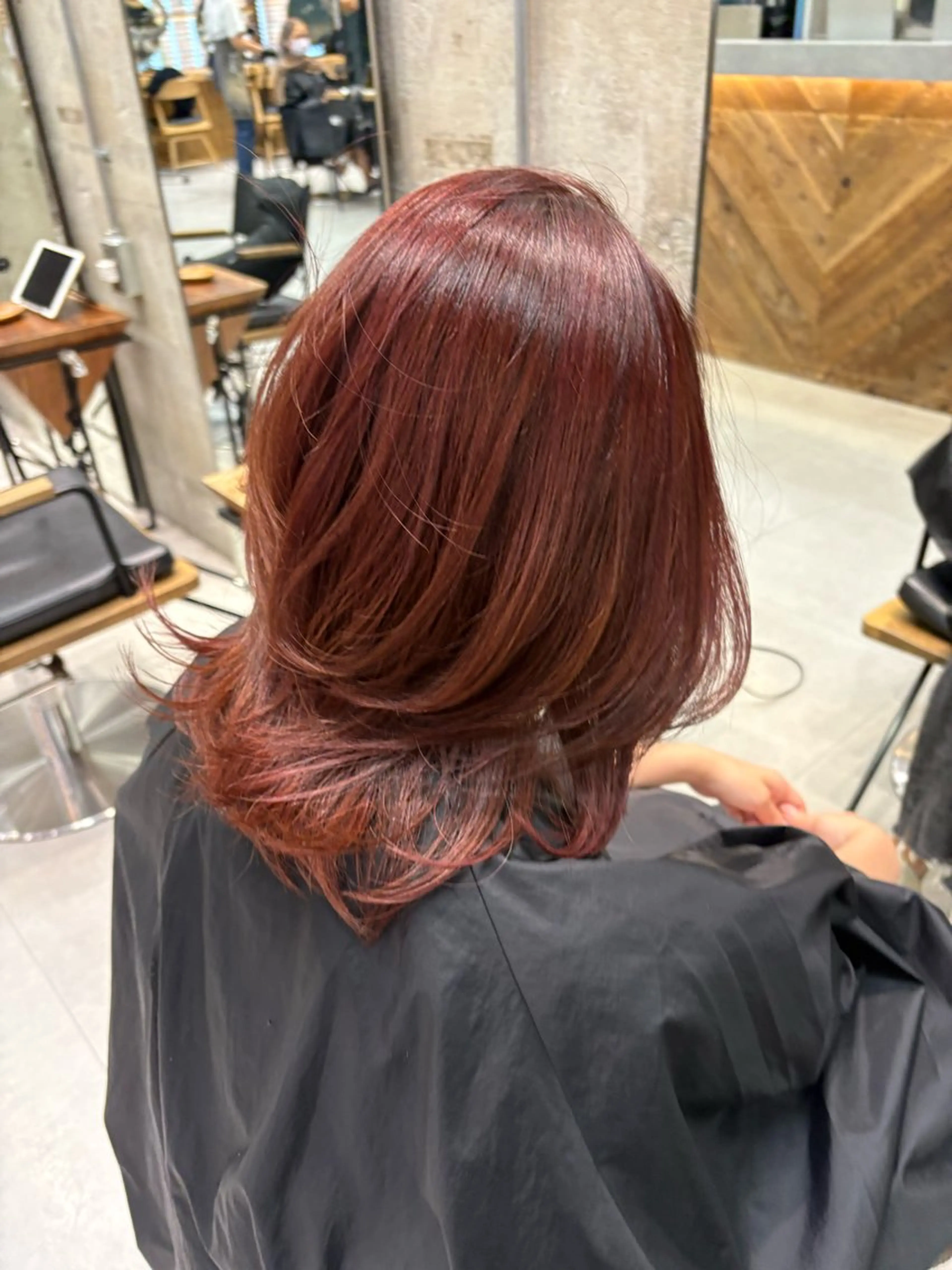 ミディアム ヘアカラー 🌊ハイライト Rizu🌊のヘアスタイル