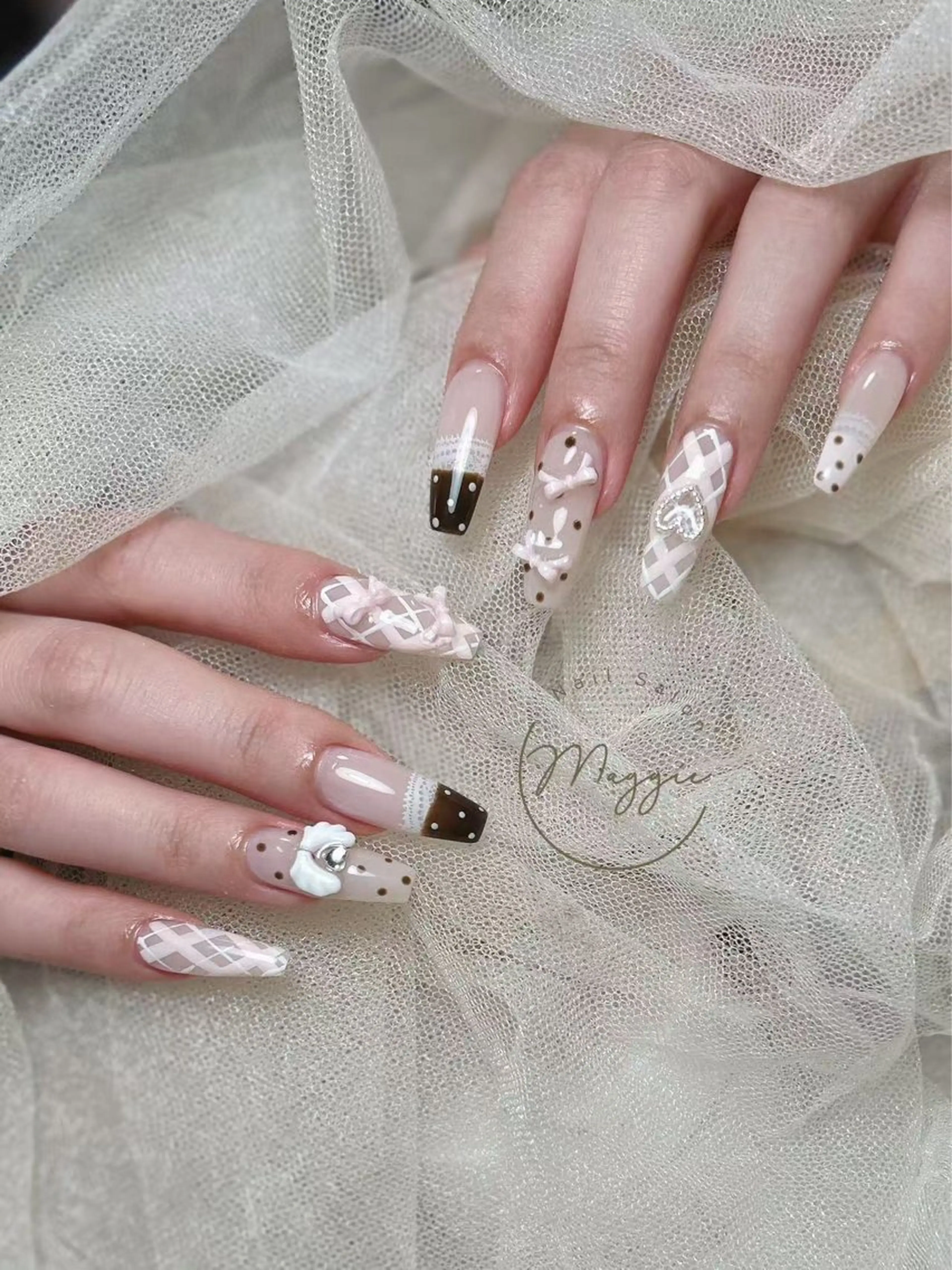 ネイル Maggie Nail🦩のネイルデザイン