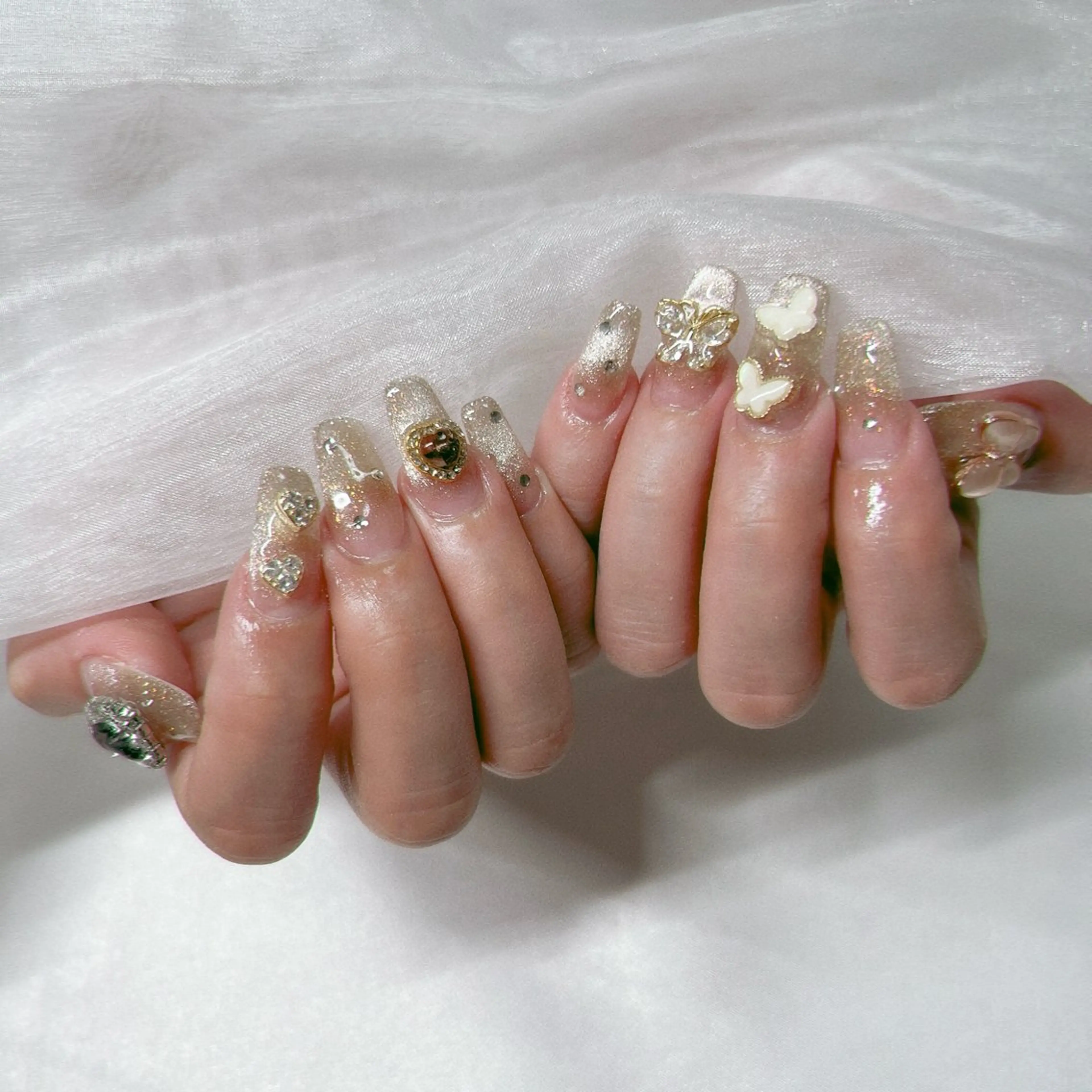 ネイル ジェルネイル 韓国ネイル ラメ(グリッター) マグネットネイル ミラーネイル ハンドネイル -nail salon-Reward所属・nail salon Rewardのネイルデザイン