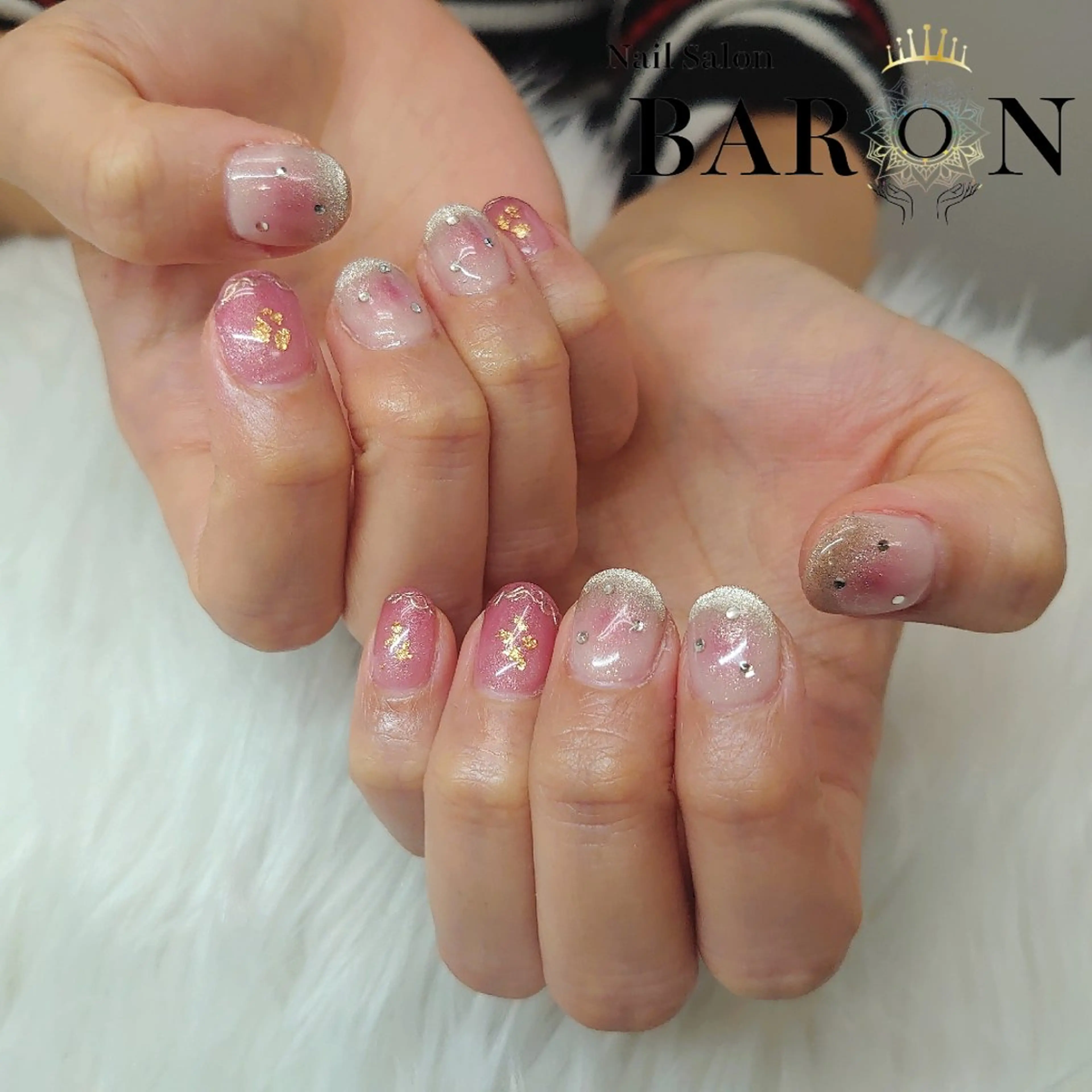 ネイル チークネイル グラデーション 持ち込み ♛BARON♛ AOIのネイルデザイン