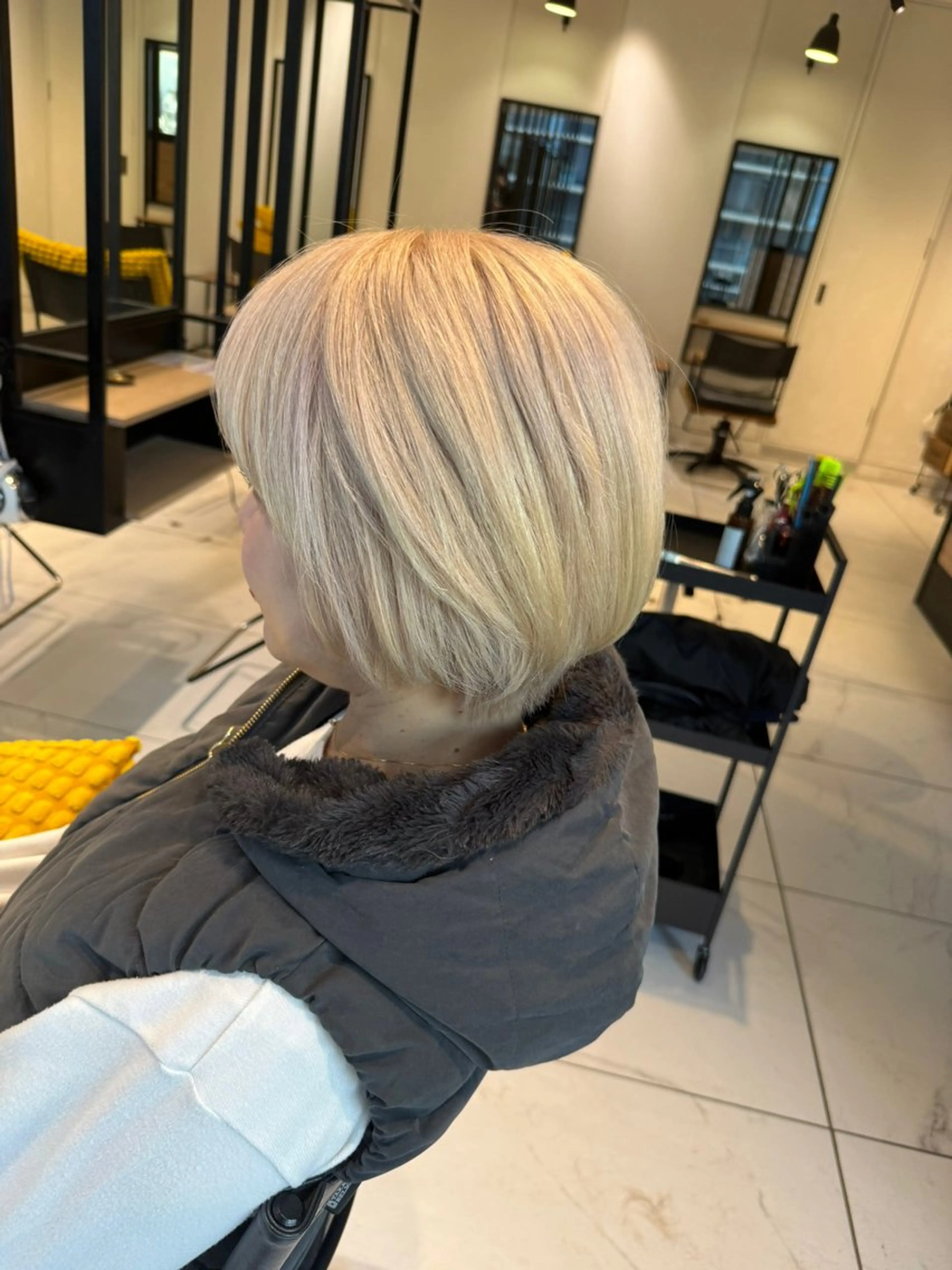 ショート カラー 銀座⚜️【脱白髪染め 美髪矯正】トグチのヘアスタイル