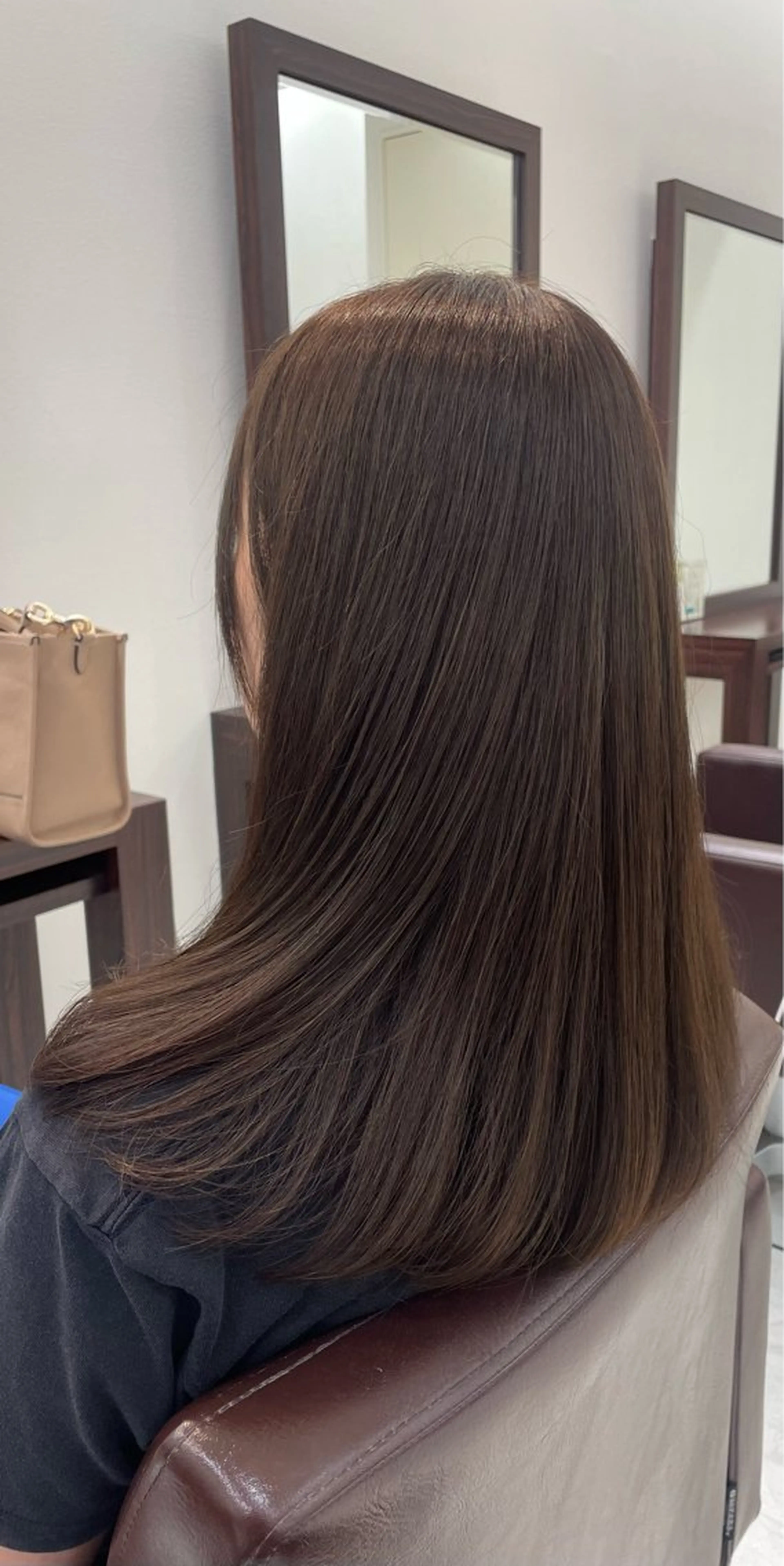 ミディアム カラー アッシュ アッシュブラウン ブラウンカラー 透明感カラー カット ヘアカラー トリートメント TAYA千葉そごう店所属・【千葉駅南口歩1分】 MAKAのヘアスタイル