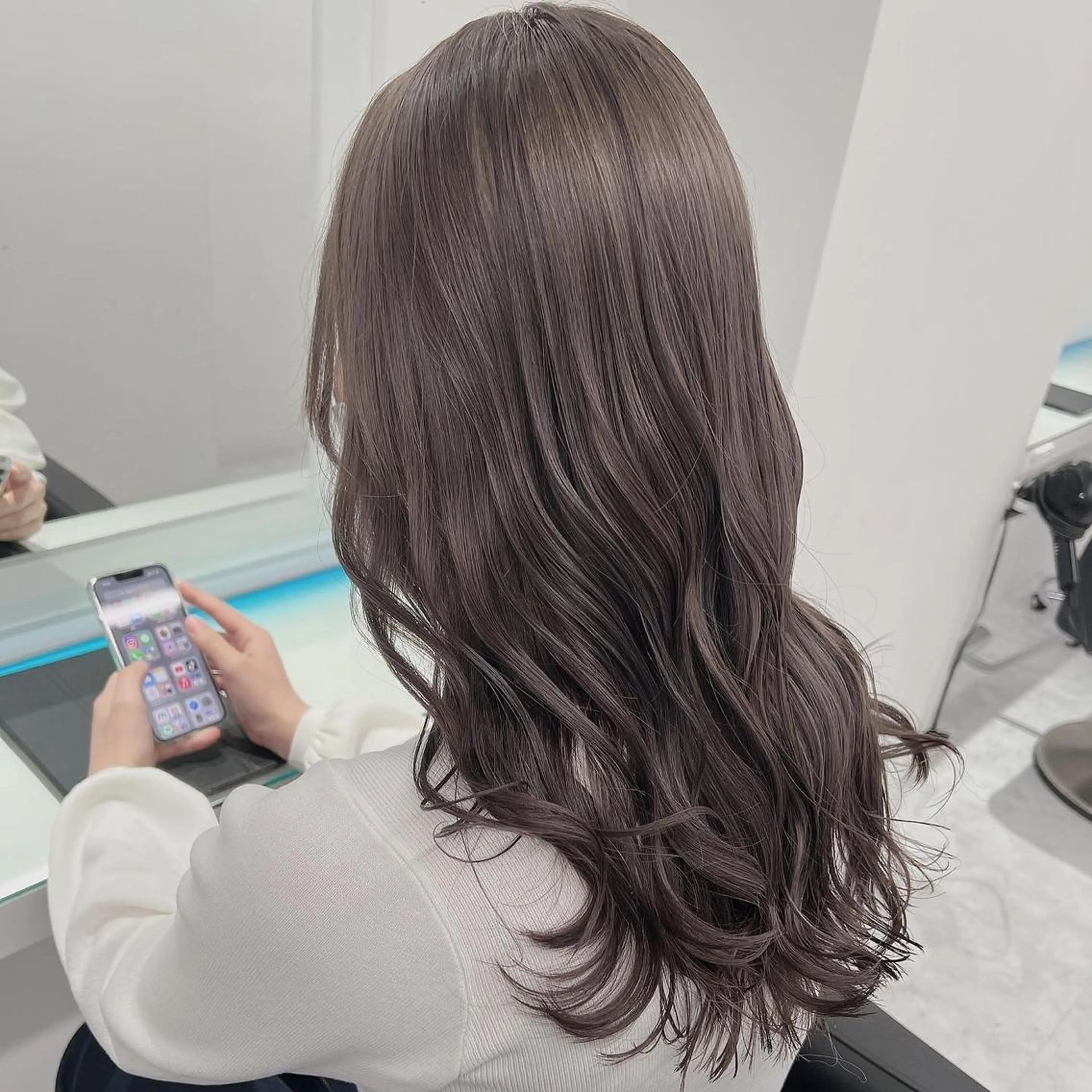 セミロング カラー ヘアアレンジ マユクリア池袋東口店所属・マユクリア 池袋東口店の眉毛・アイブロウイメージ