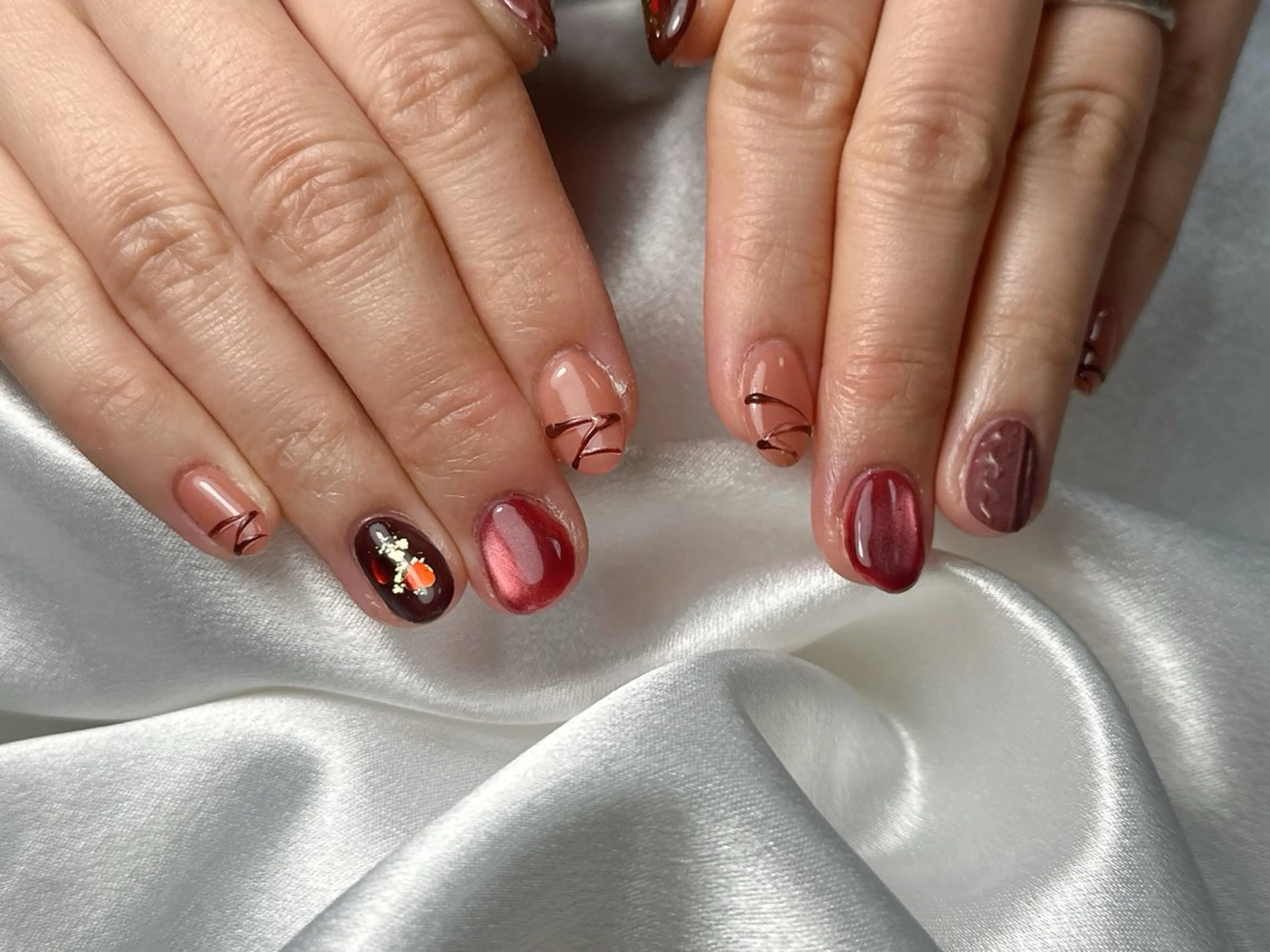 ネイル オーロラネイル フットネイル フレンチネイル ジェルネイル ハート ハンドネイル kiki nail たまプラーザのネイルデザイン