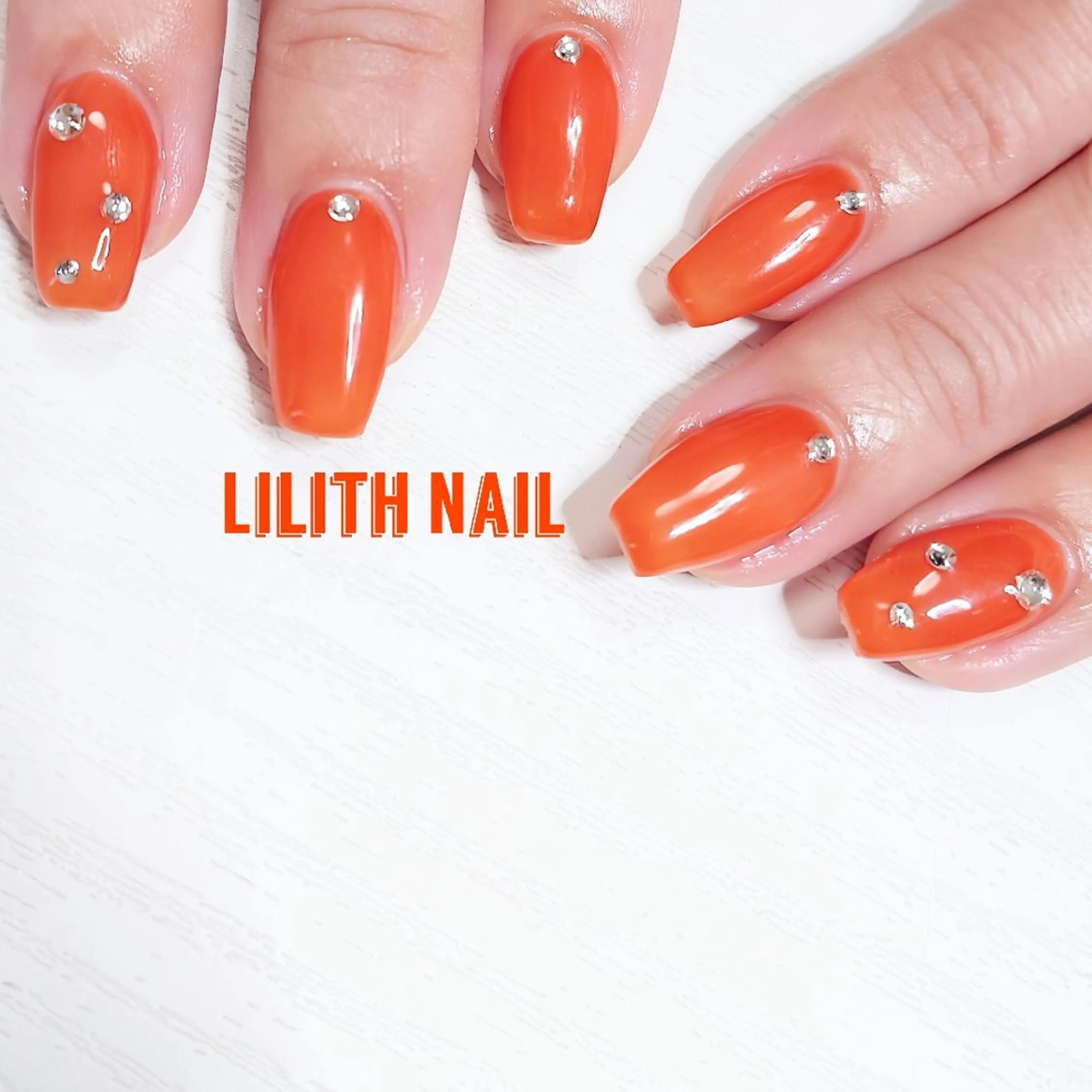 ネイル ストーンネイル ハンドネイル Lilith Nailのネイルデザイン