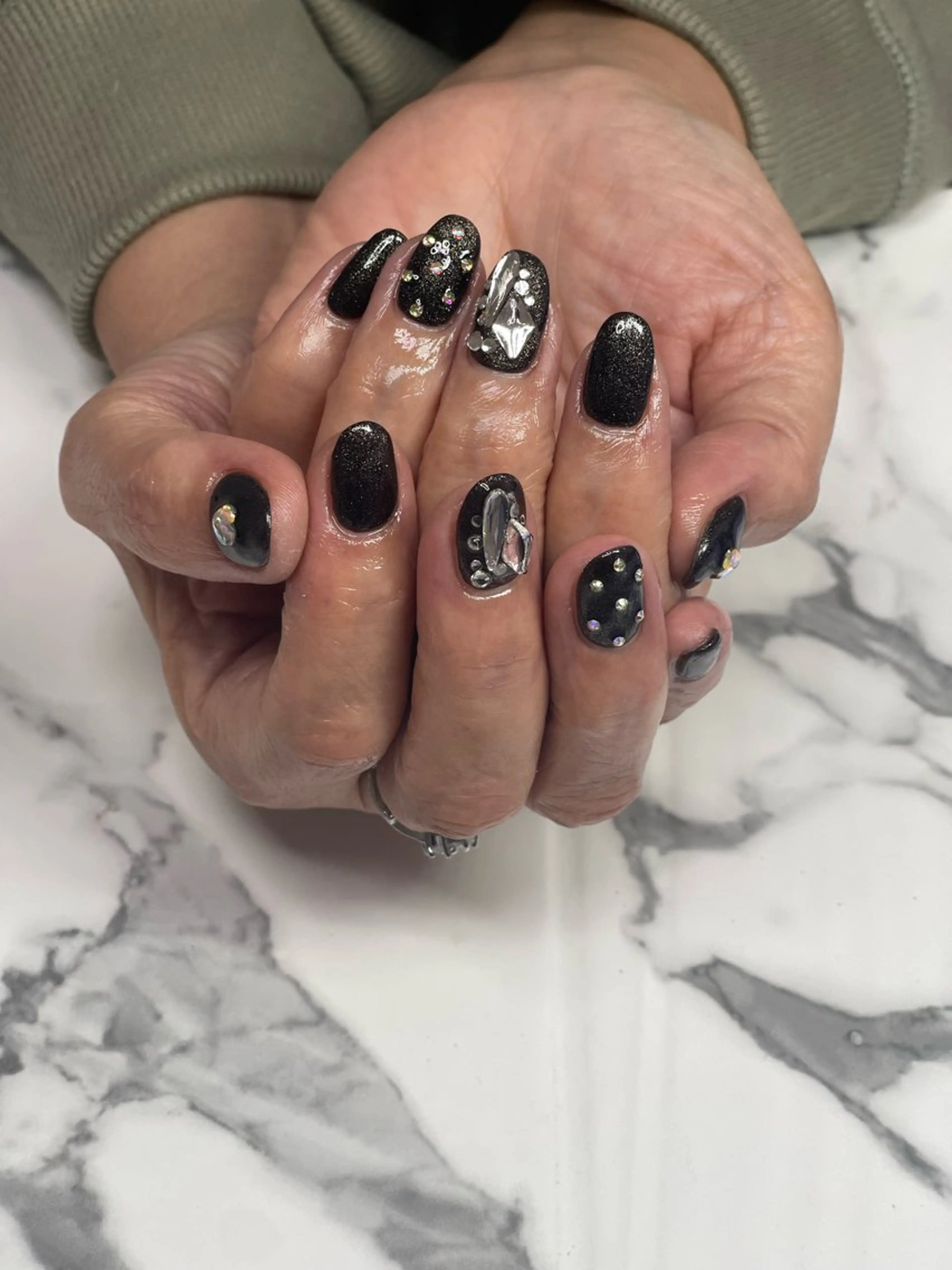 ネイル ワンカラーネイル RUARI RISAのネイルデザイン