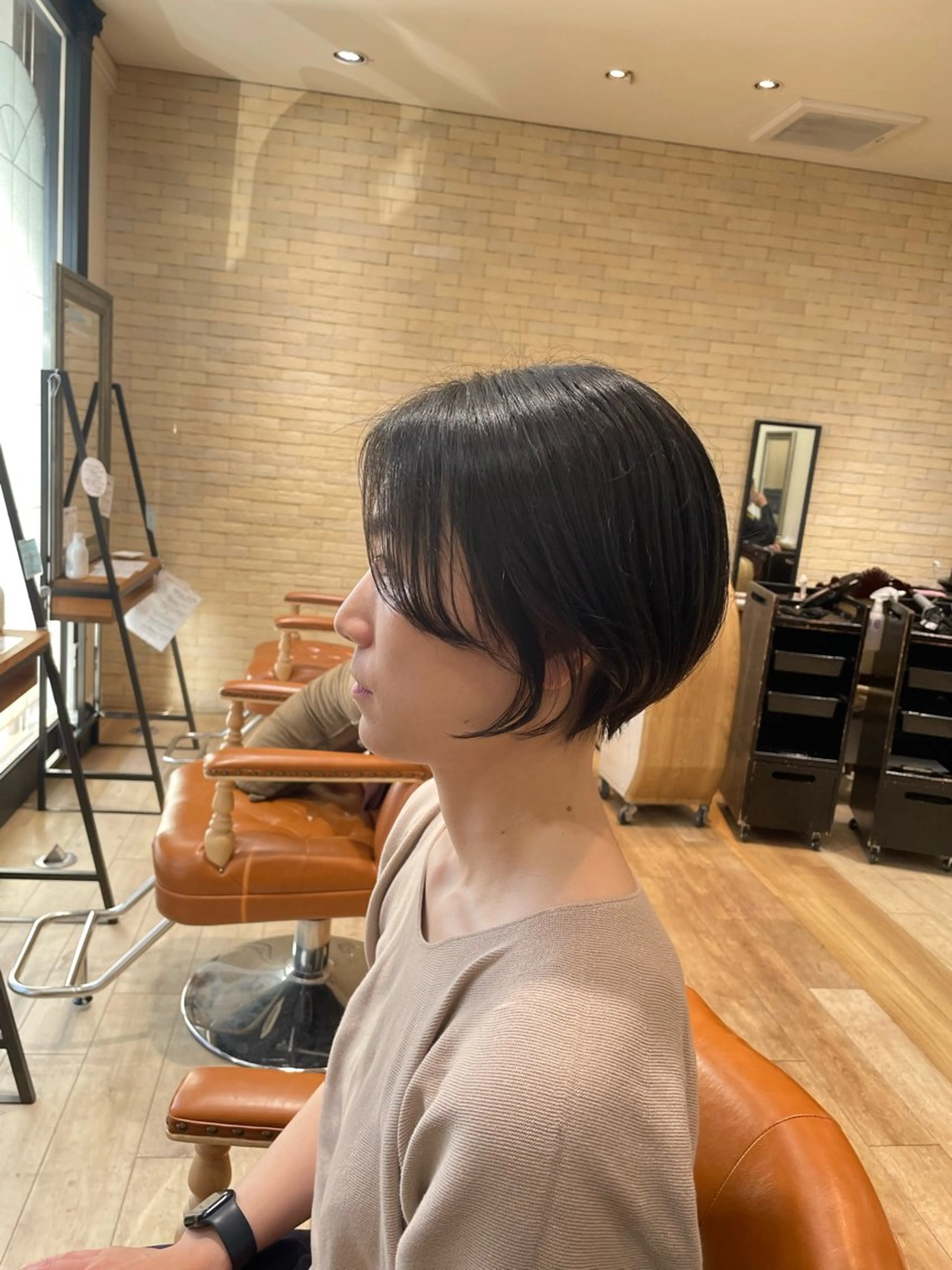 ショート カラー 松尾 遥花のヘアスタイル