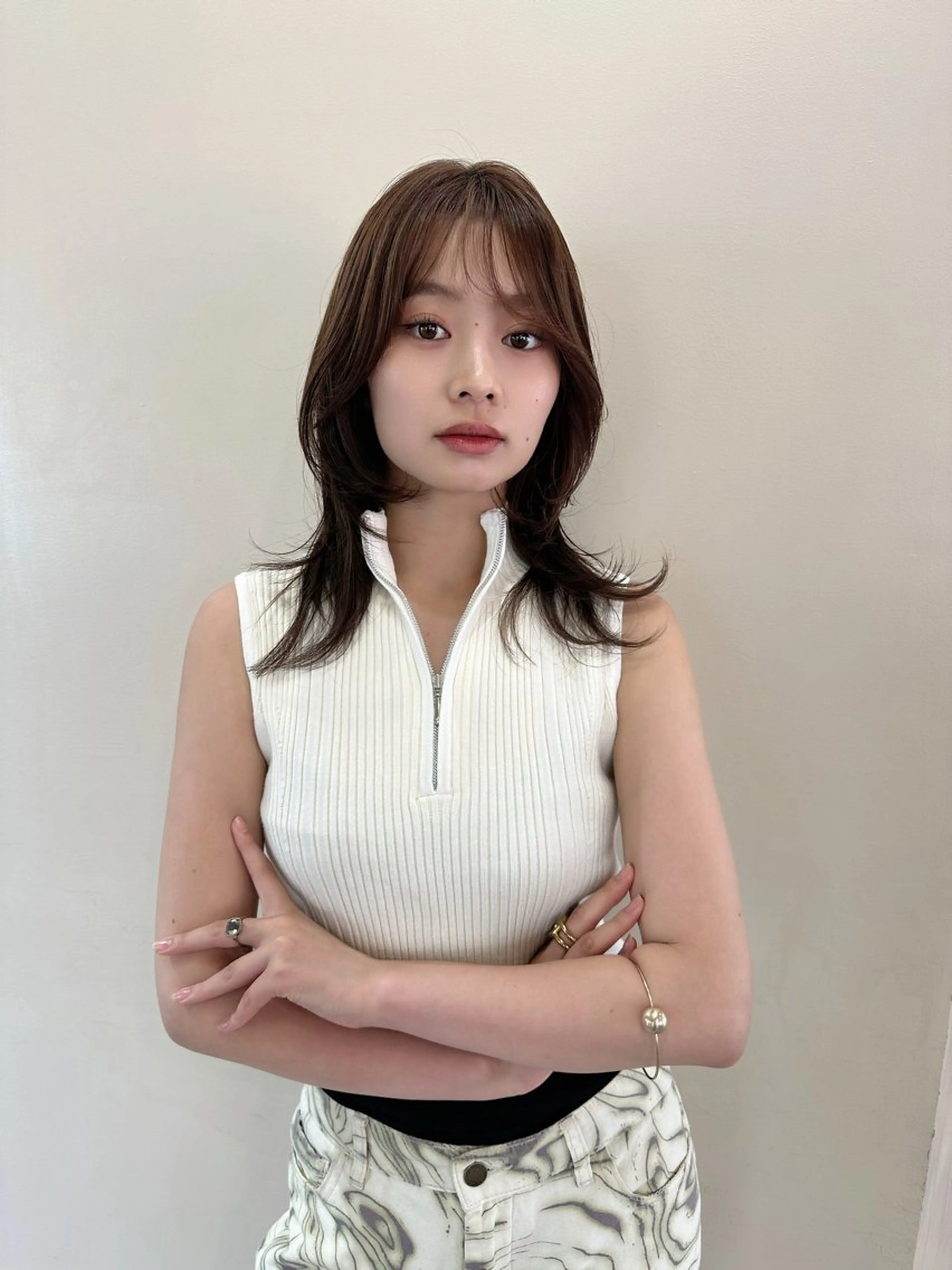 ミディアム 鎌倉 彩のヘアスタイル