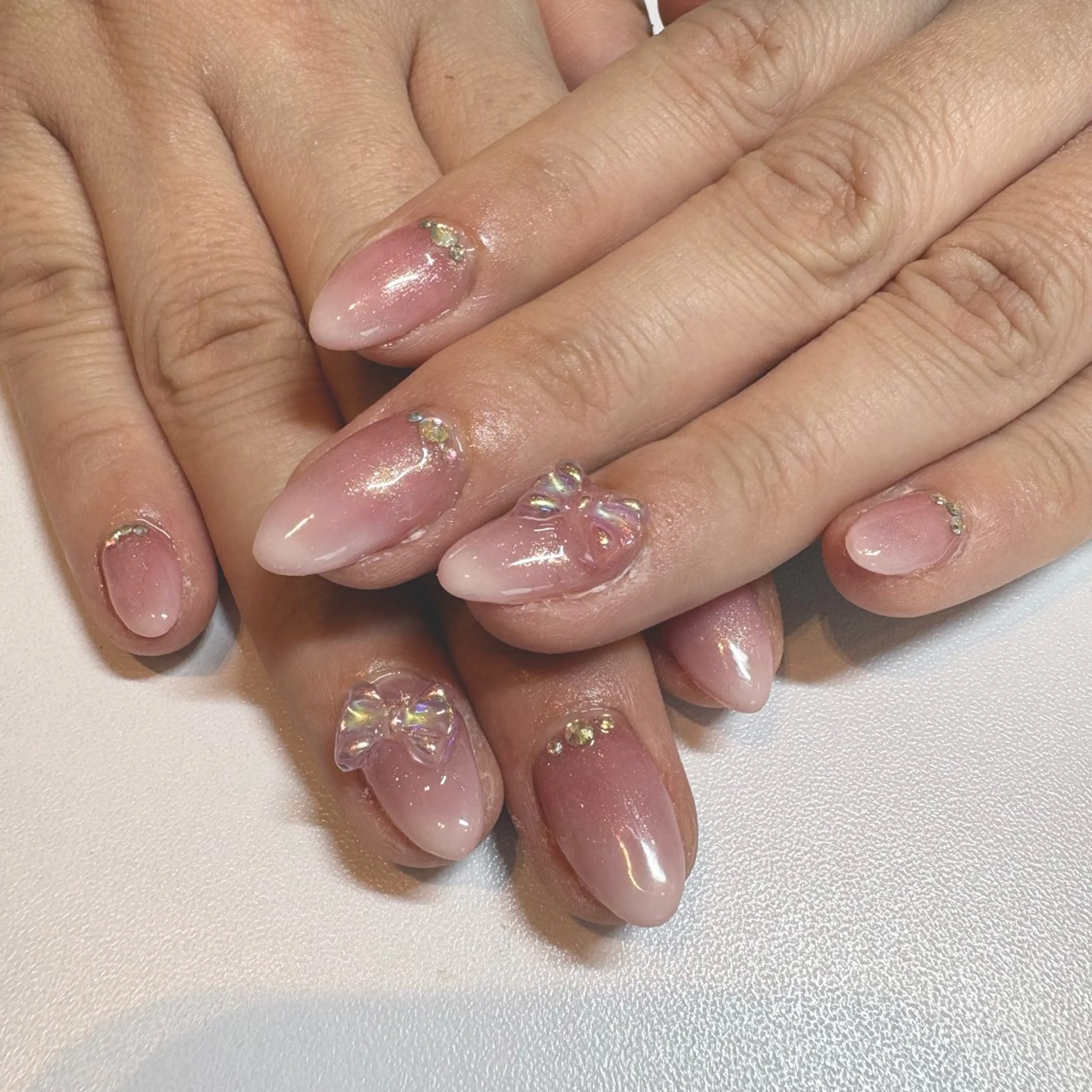 ネイル オーロラネイル ラメ(グリッター) 持ち込み ピンク Luxe 燕三条店 Miinaのネイルデザイン