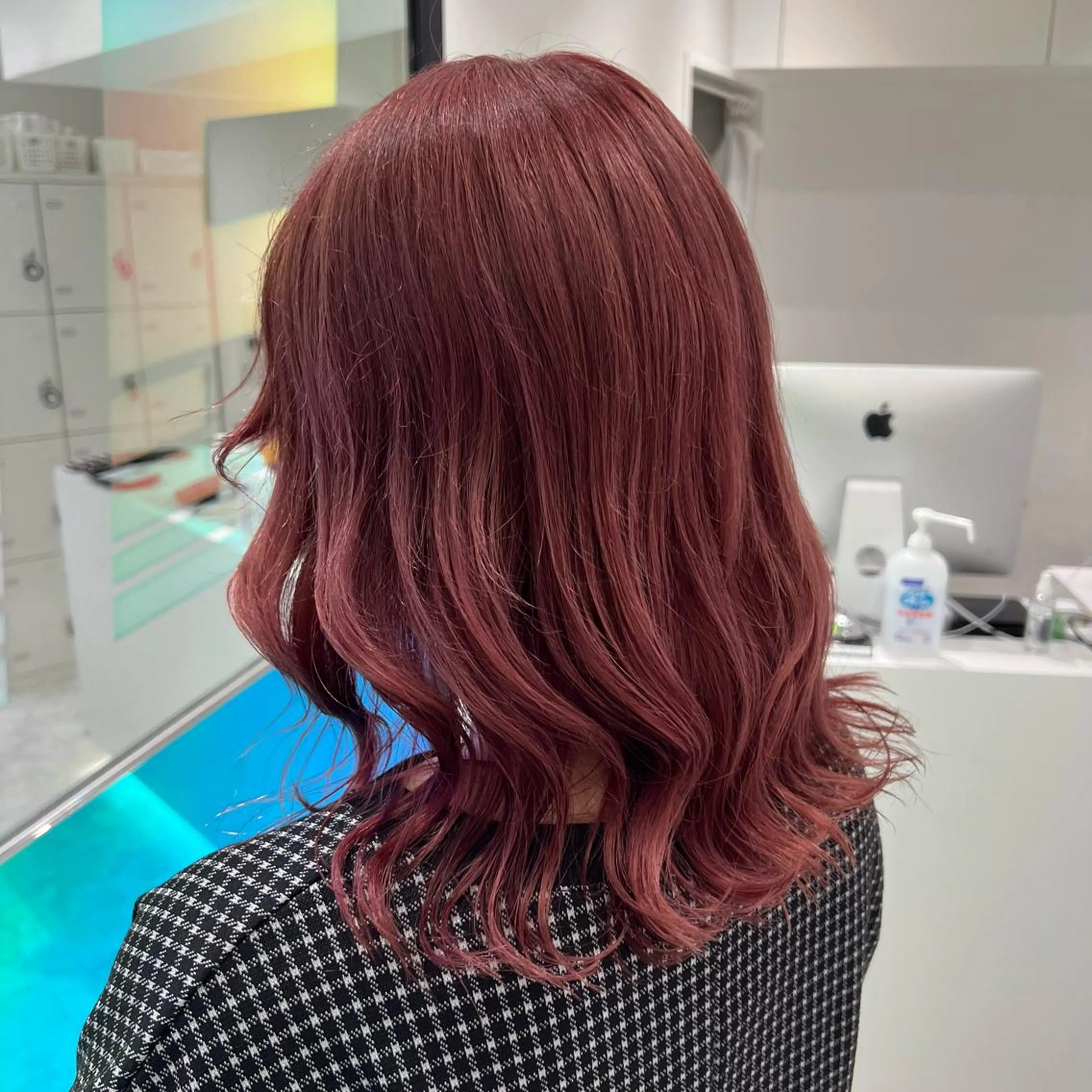 ミディアム カラー ヘアアレンジ マユクリア池袋東口店所属・マユクリア 池袋東口店の眉毛・アイブロウイメージ