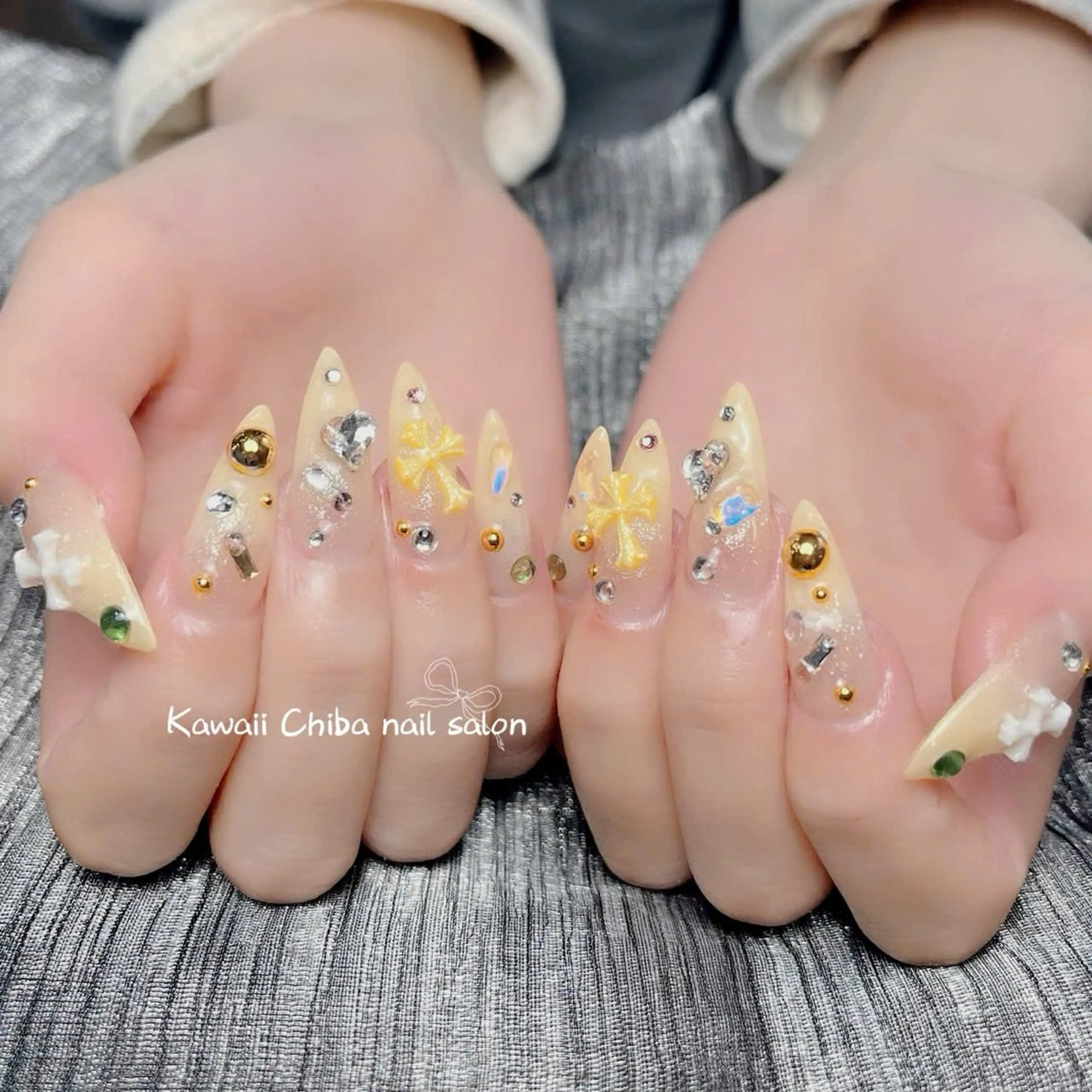 ネイル ドット グラデーション ハート キラキラネイル リボン Kawaii _Nailのネイルデザイン