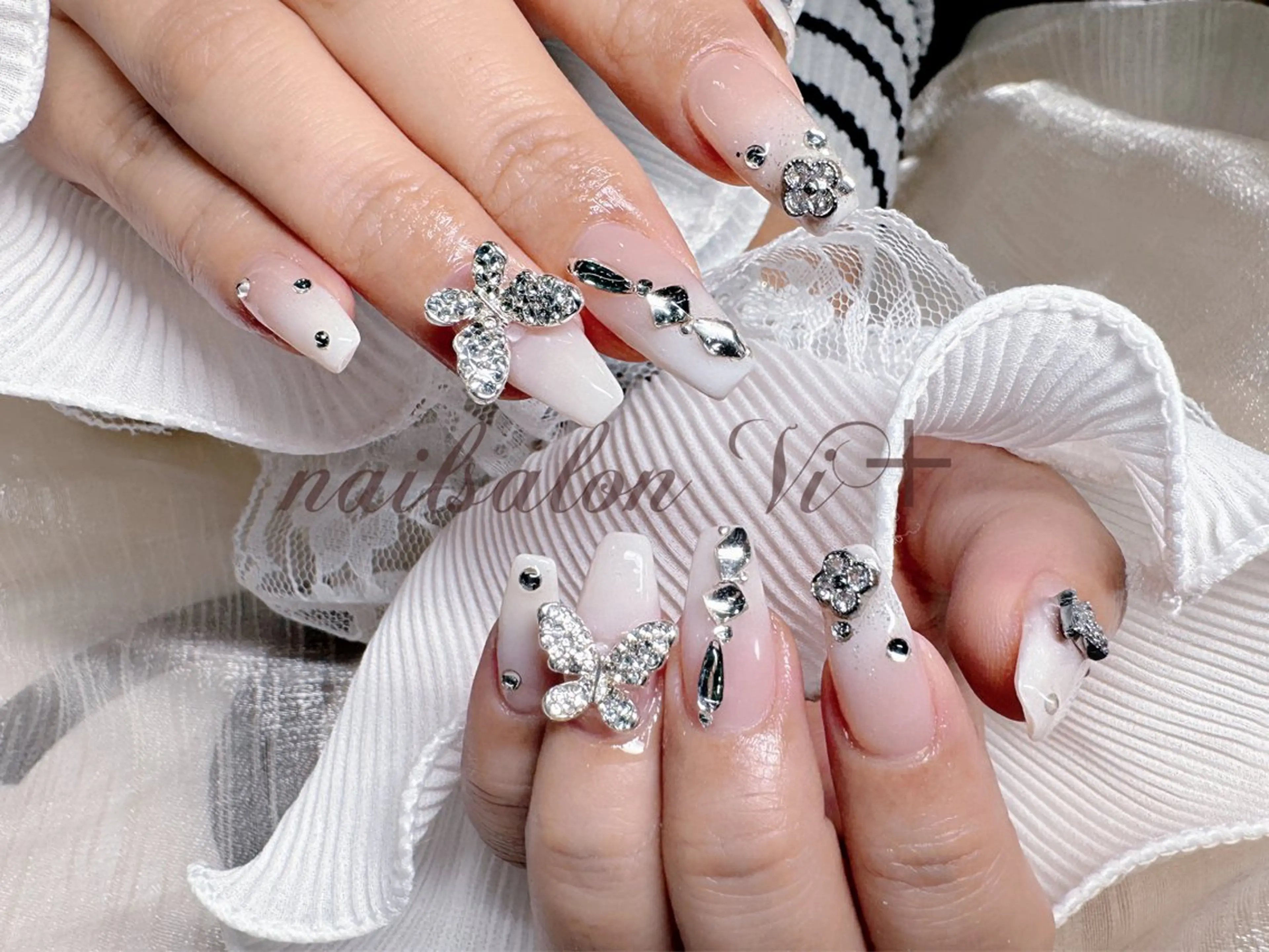 ネイル ハンドネイル ✨Nailsalon Vi+✨のネイルデザイン