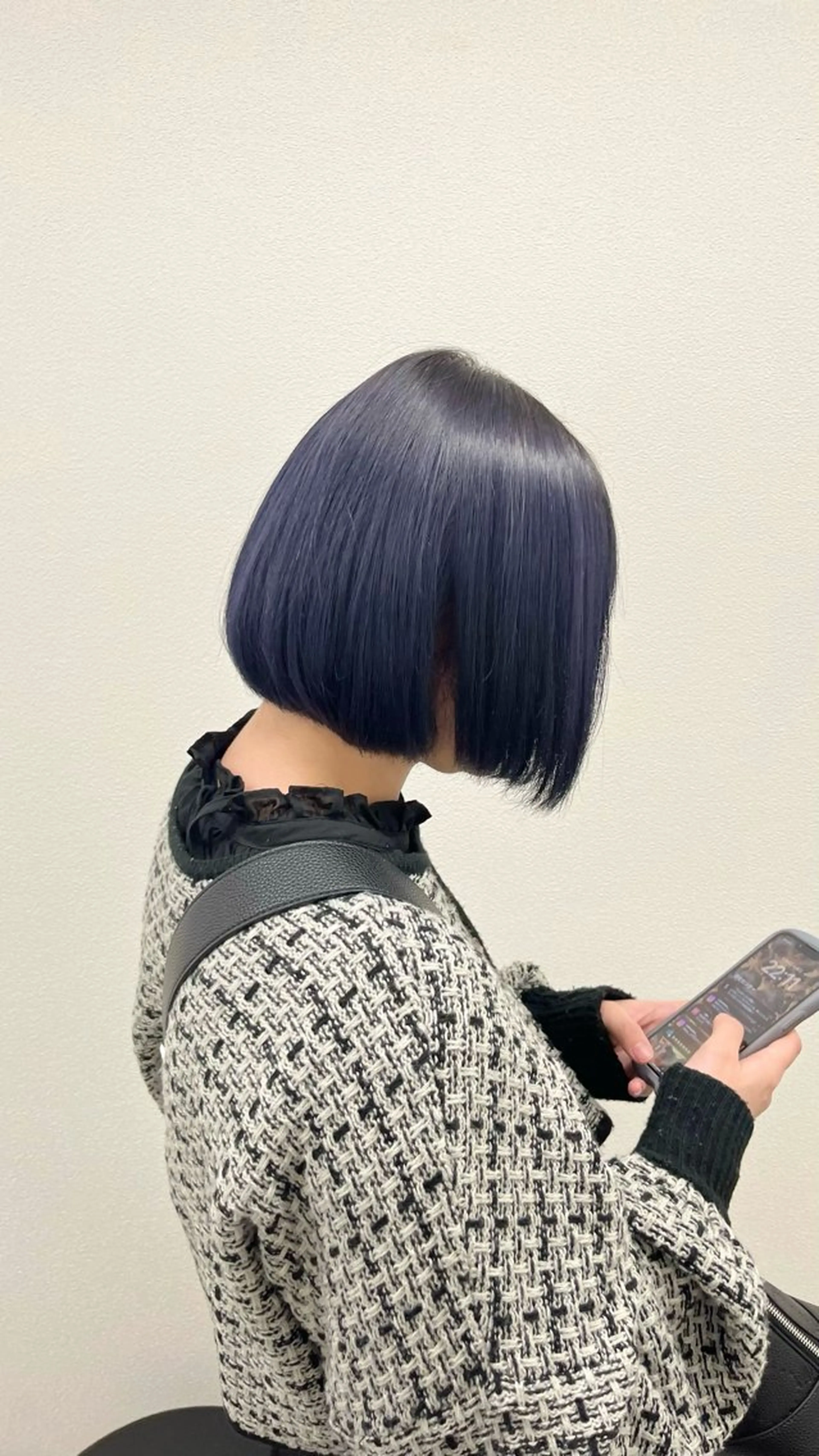ミディアム カラー ベージュカラー 黒髪 ブリーチ ブルーカラー ブルーブラック ヘアカラー トリートメント ハイトーン/ 髪質改善/上質艶髪のヘアスタイル