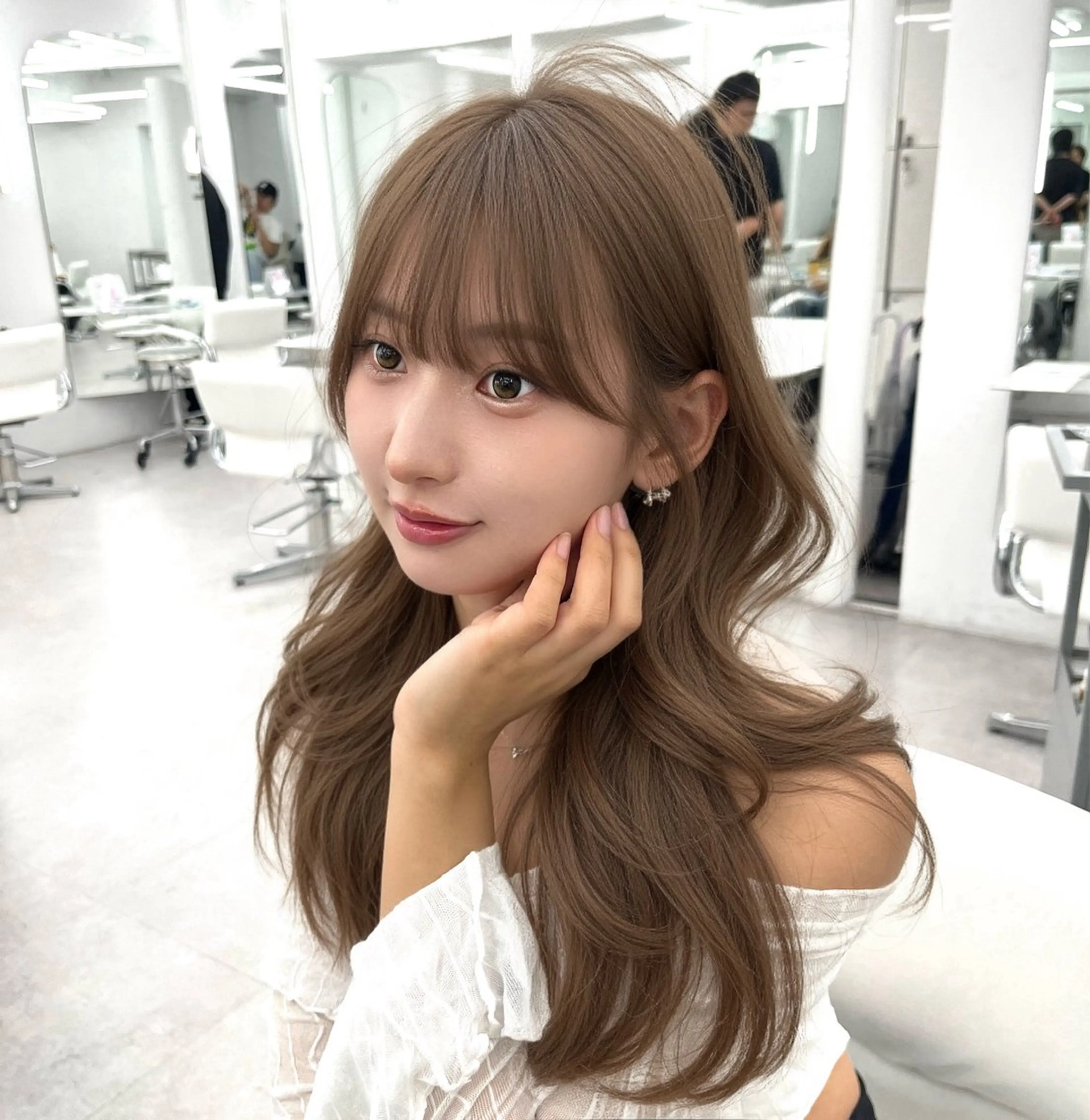 ロング カラー ベージュカラー ブリーチ 透明感カラー ブリーチなしカラー オリーブベージュ カット ヘアカラー トリートメント 透明感カラー✨🩵 韓国ヘアkanatoのヘアスタイル