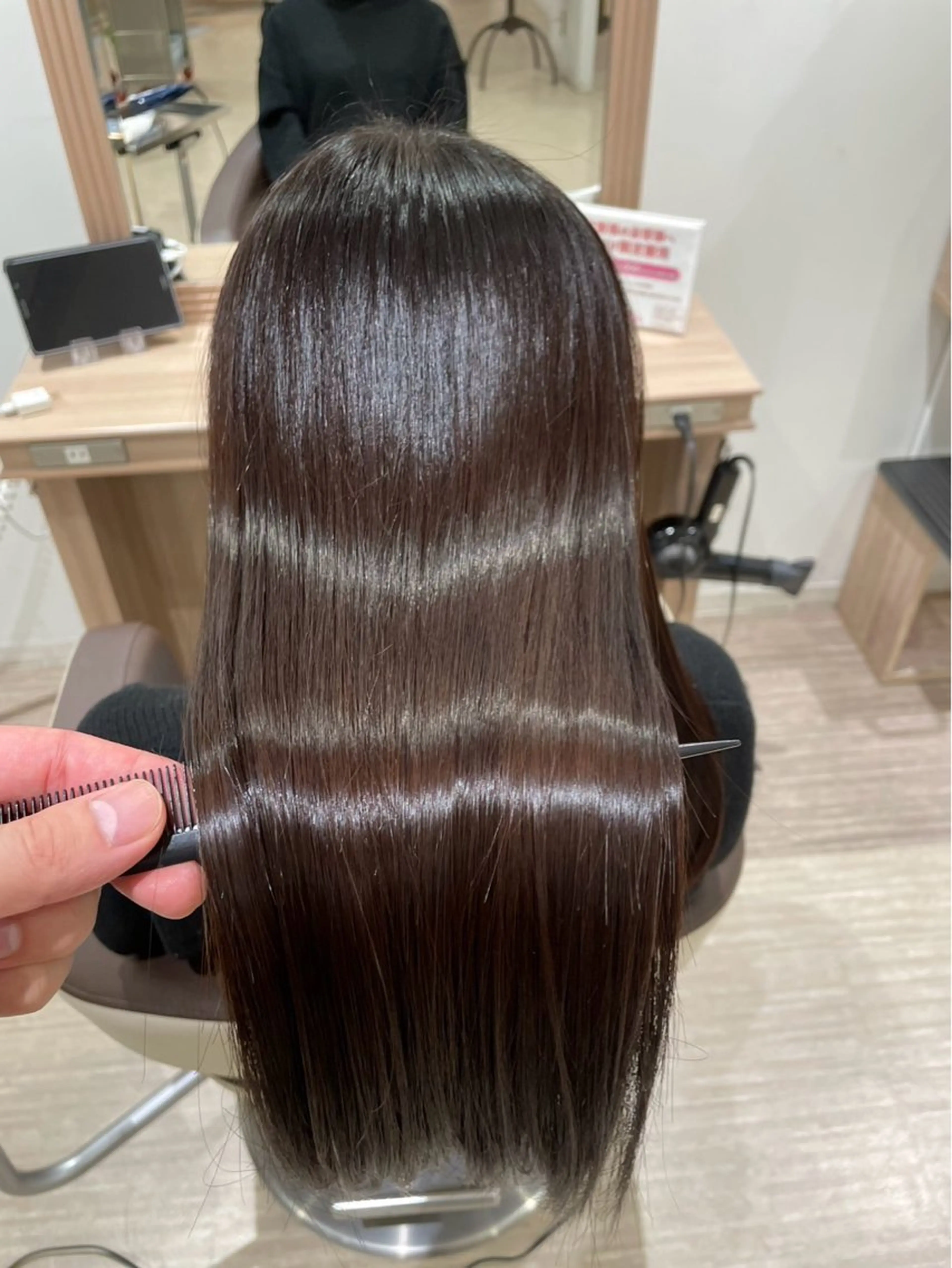 ロング メンズ 藤巻 彩夏のヘアスタイル