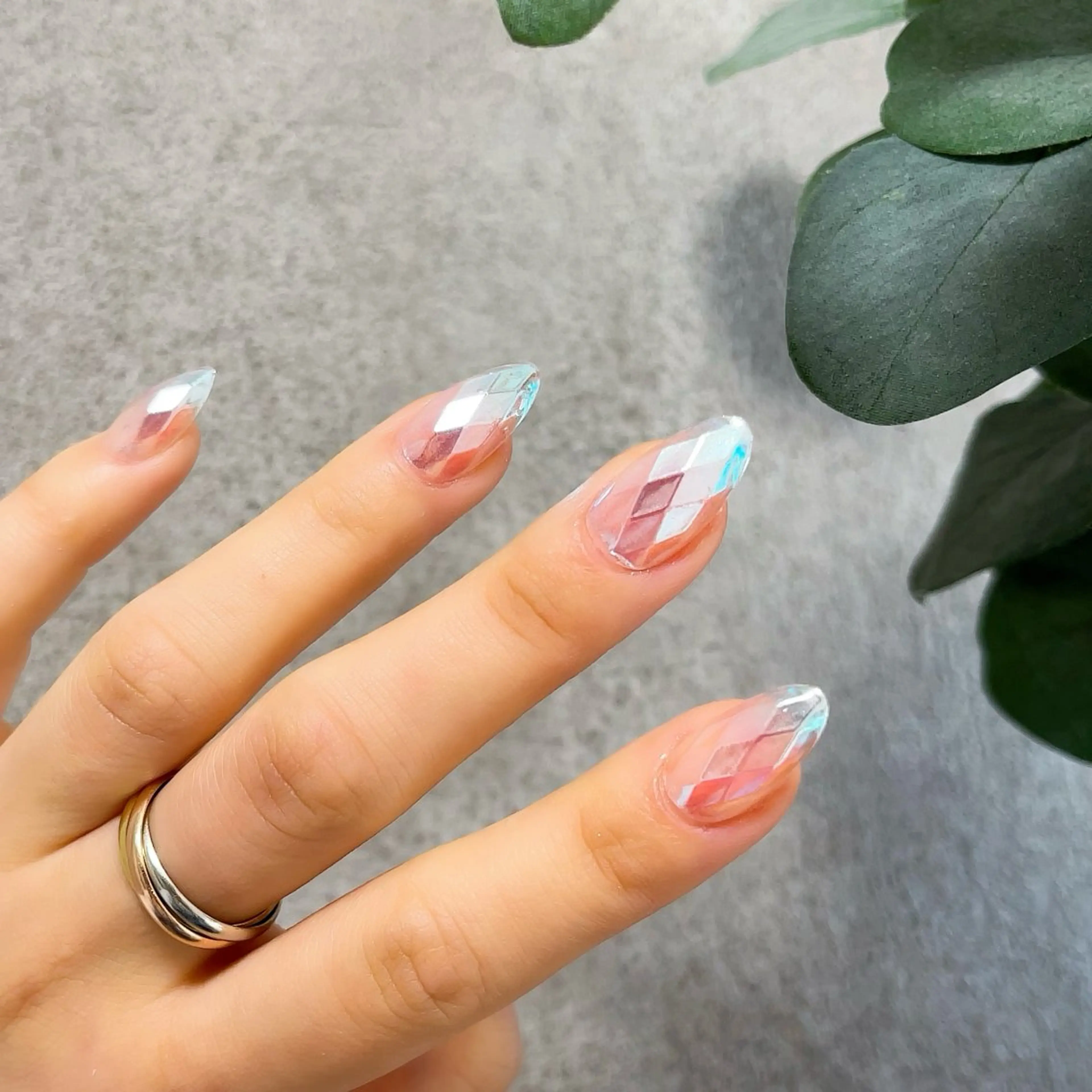 【オフなし】プリブムカットチップ長さ出し＋ミラーネイル【2色限定】の写真