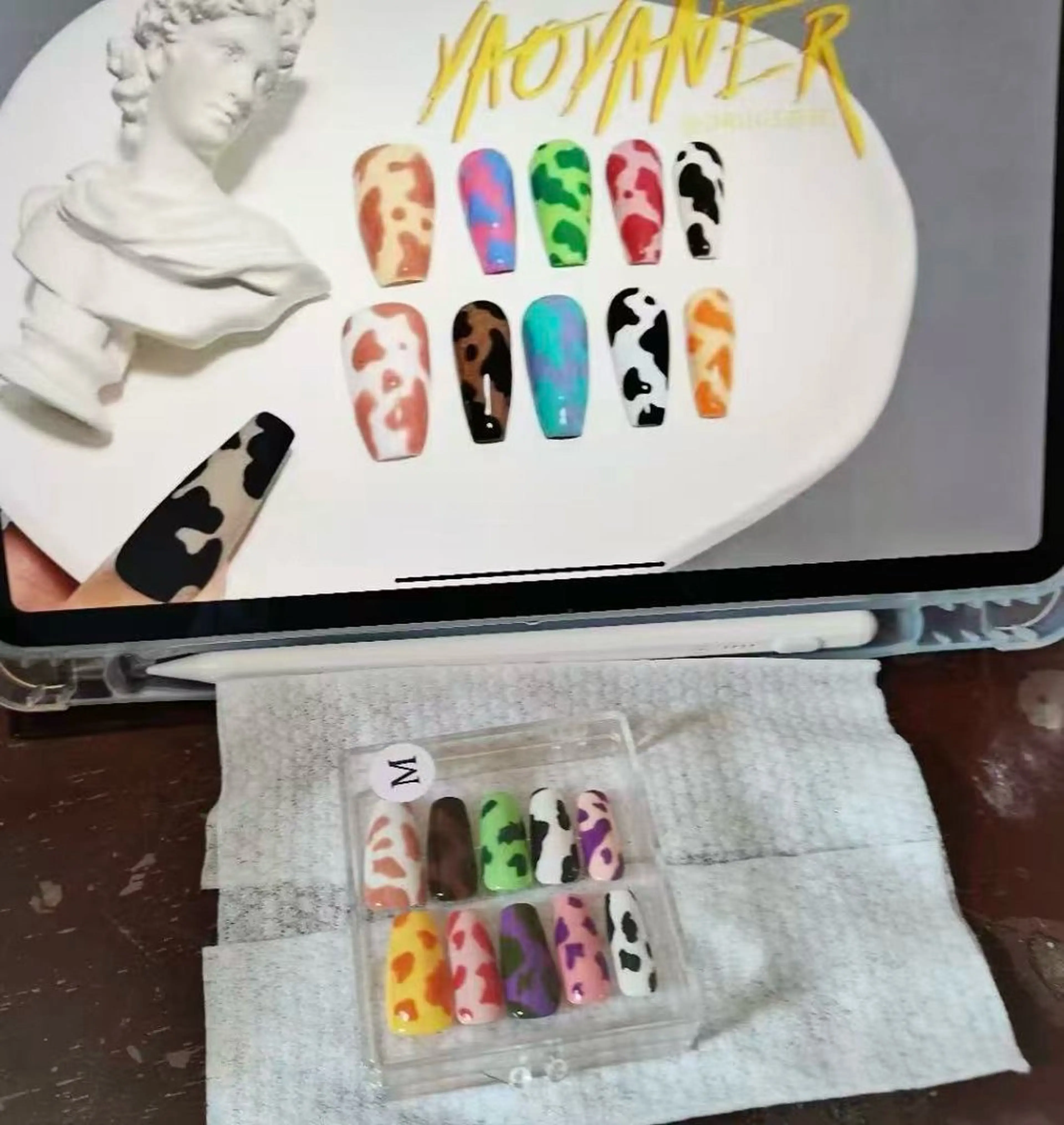 ネイル 鄭 津のネイルデザイン