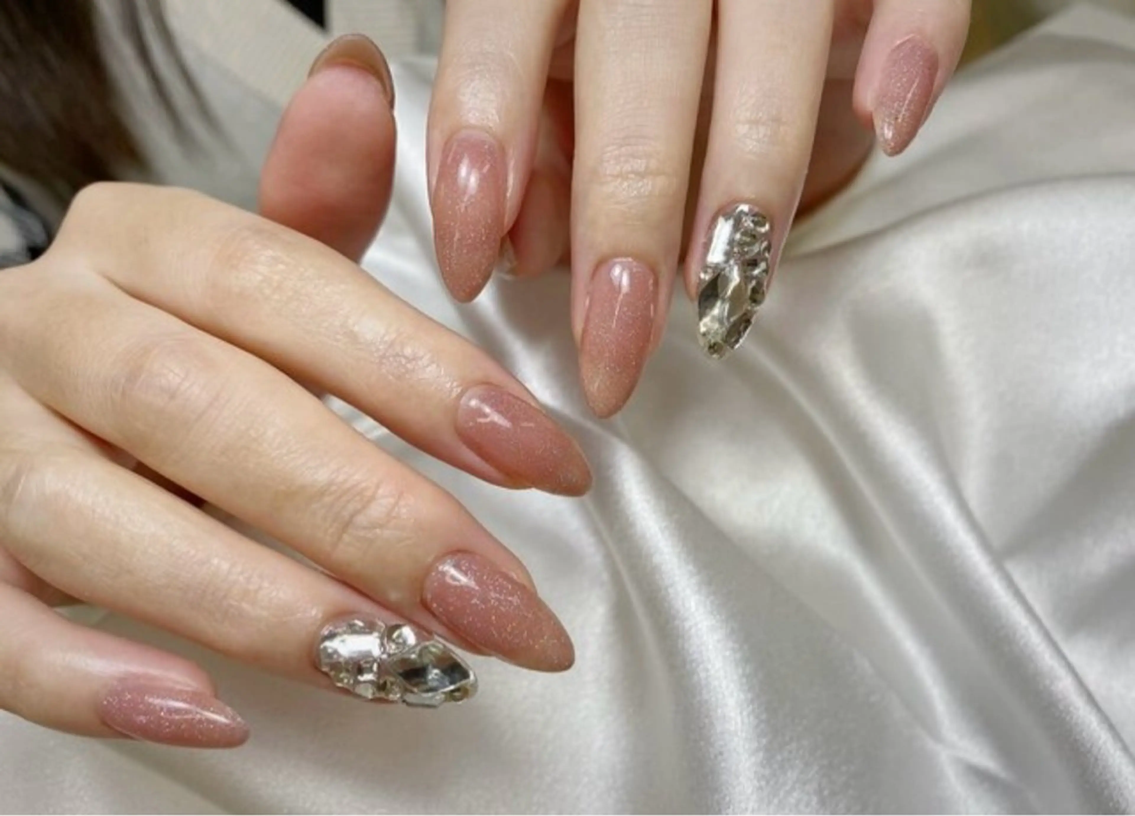 ☆キラキラ光る☆2 本埋め尽くしネイル【初回オフ無料】の写真