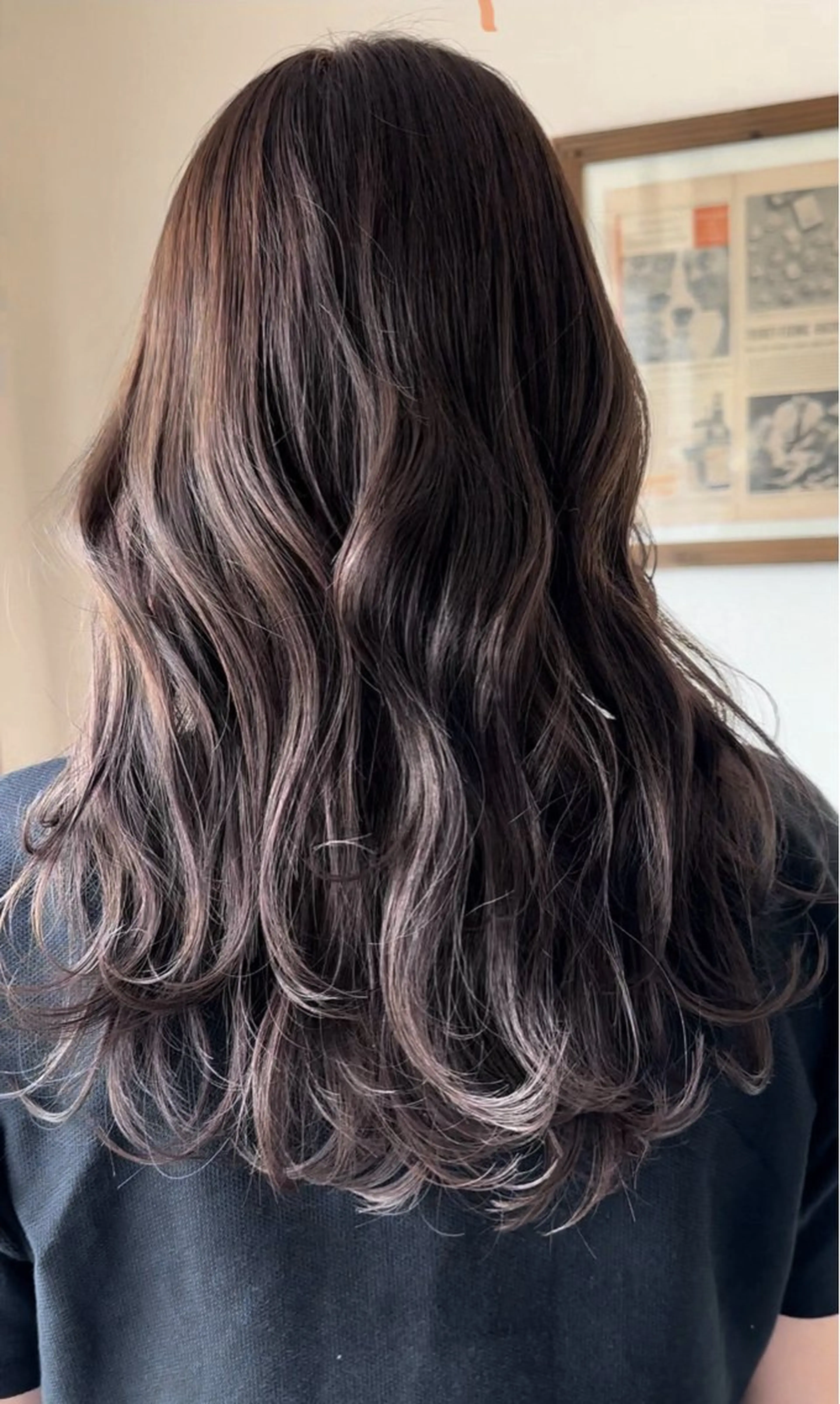 ロング GENE CUTCLUB所属・岩村 夏姫のヘアスタイル