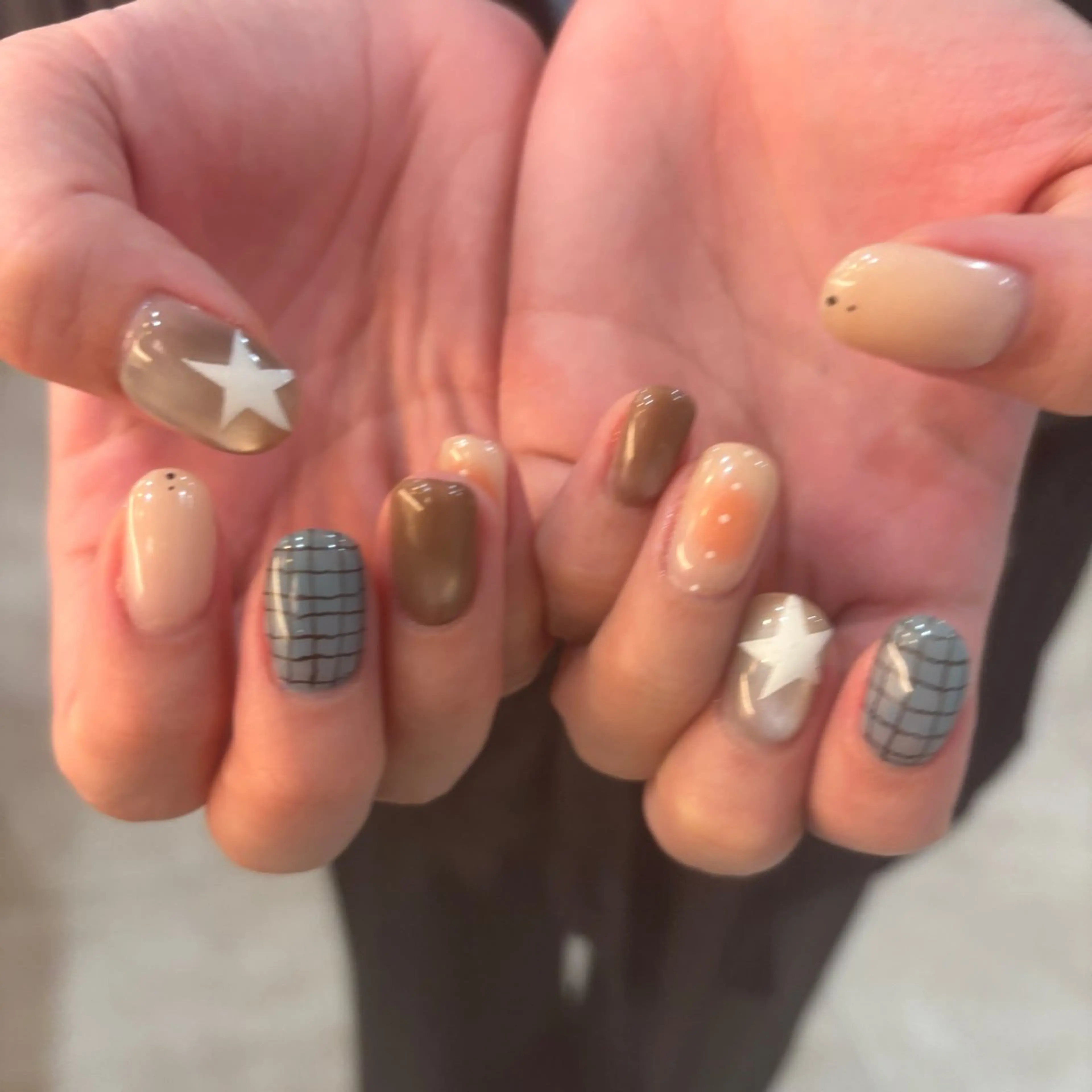 ネイル ハンドネイル フットネイル 栗田 ゆう子のネイルデザイン