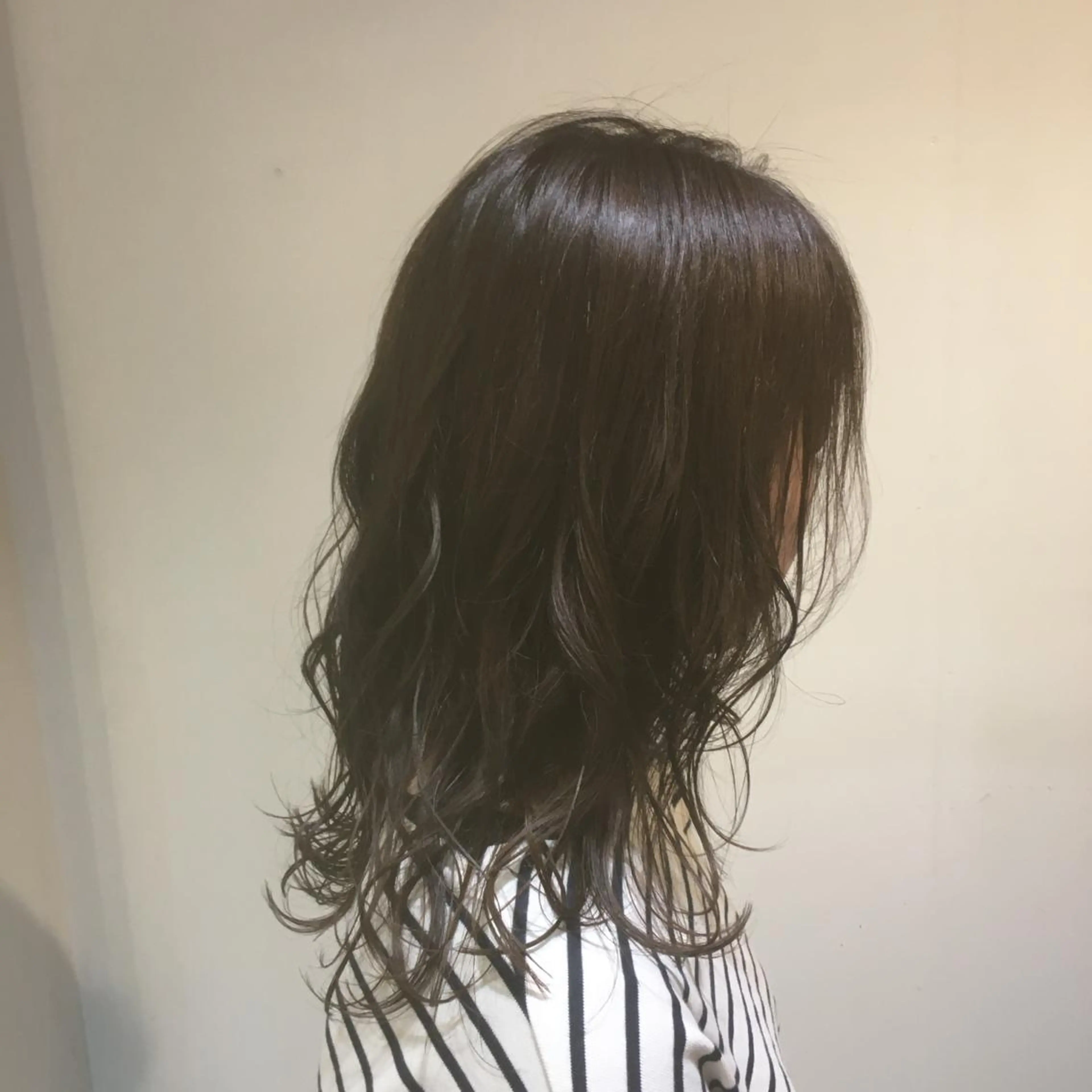 セミロング カラー カット ヘアカラー しのはら まどかのヘアスタイル