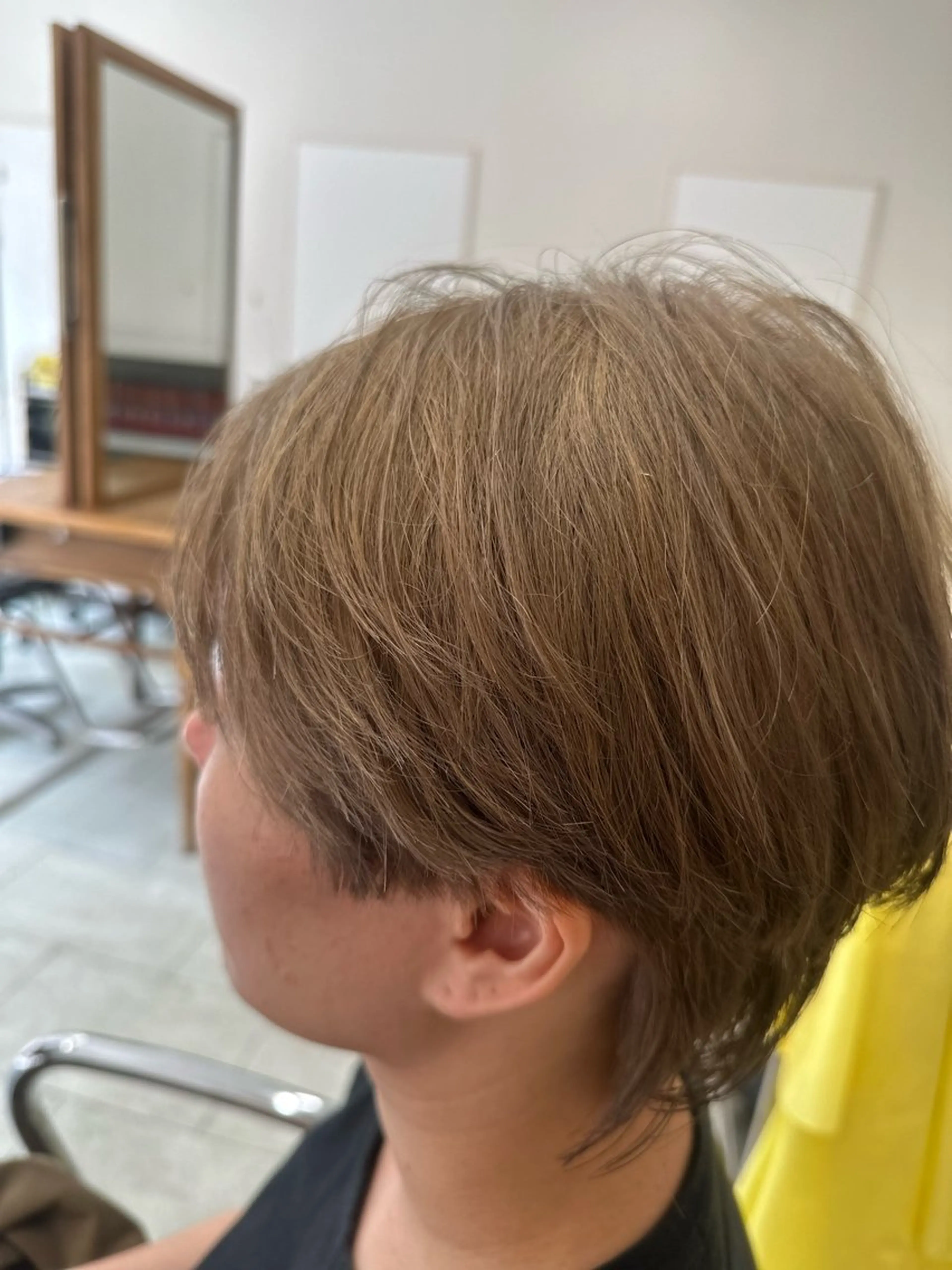 カラー ブリーチ ヘアカラー 長谷川 誠志のヘアスタイル