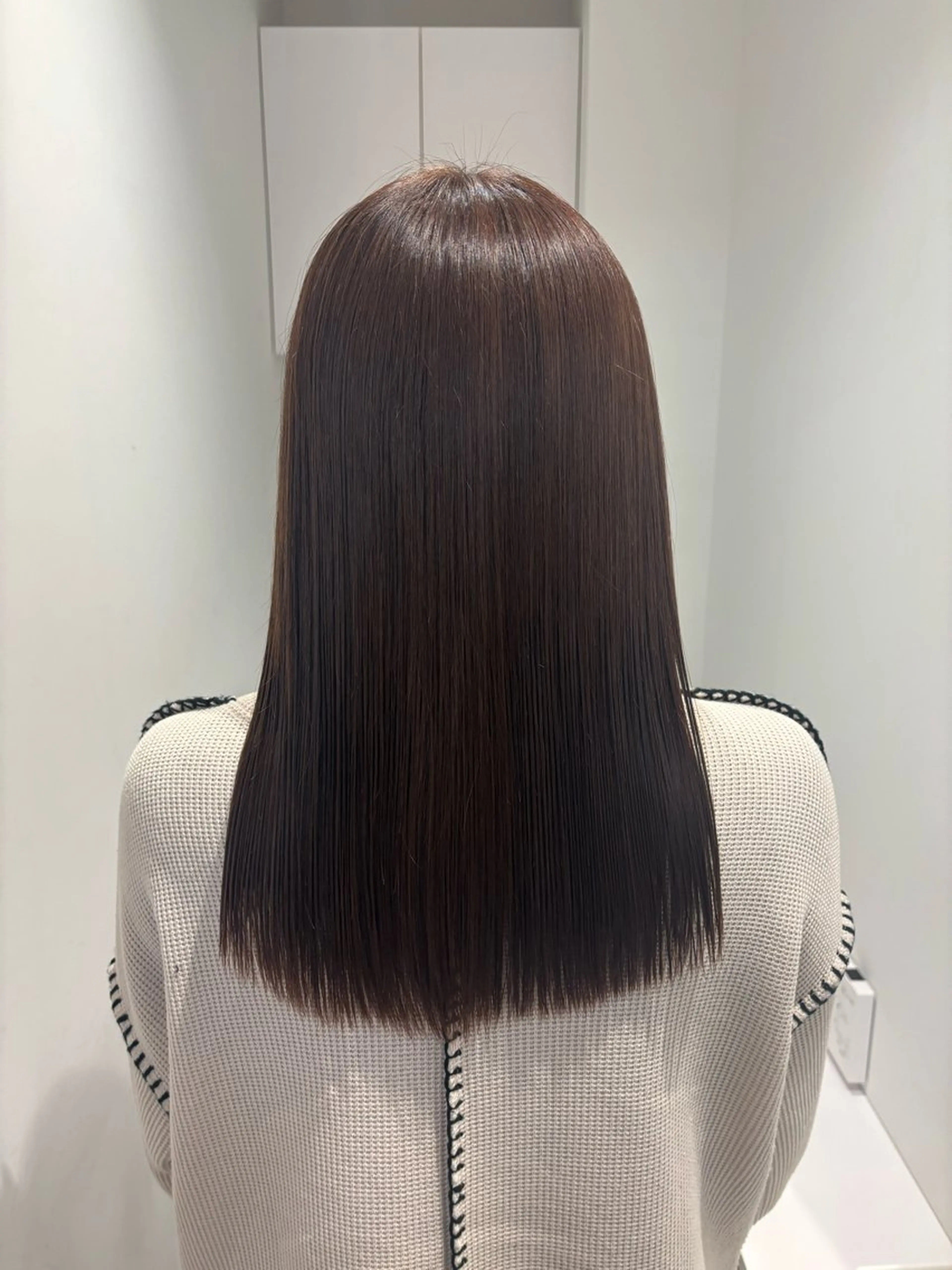 セミロング ヘアカラー リン🔔ボブ cut ベージュカラー🤎のヘアスタイル