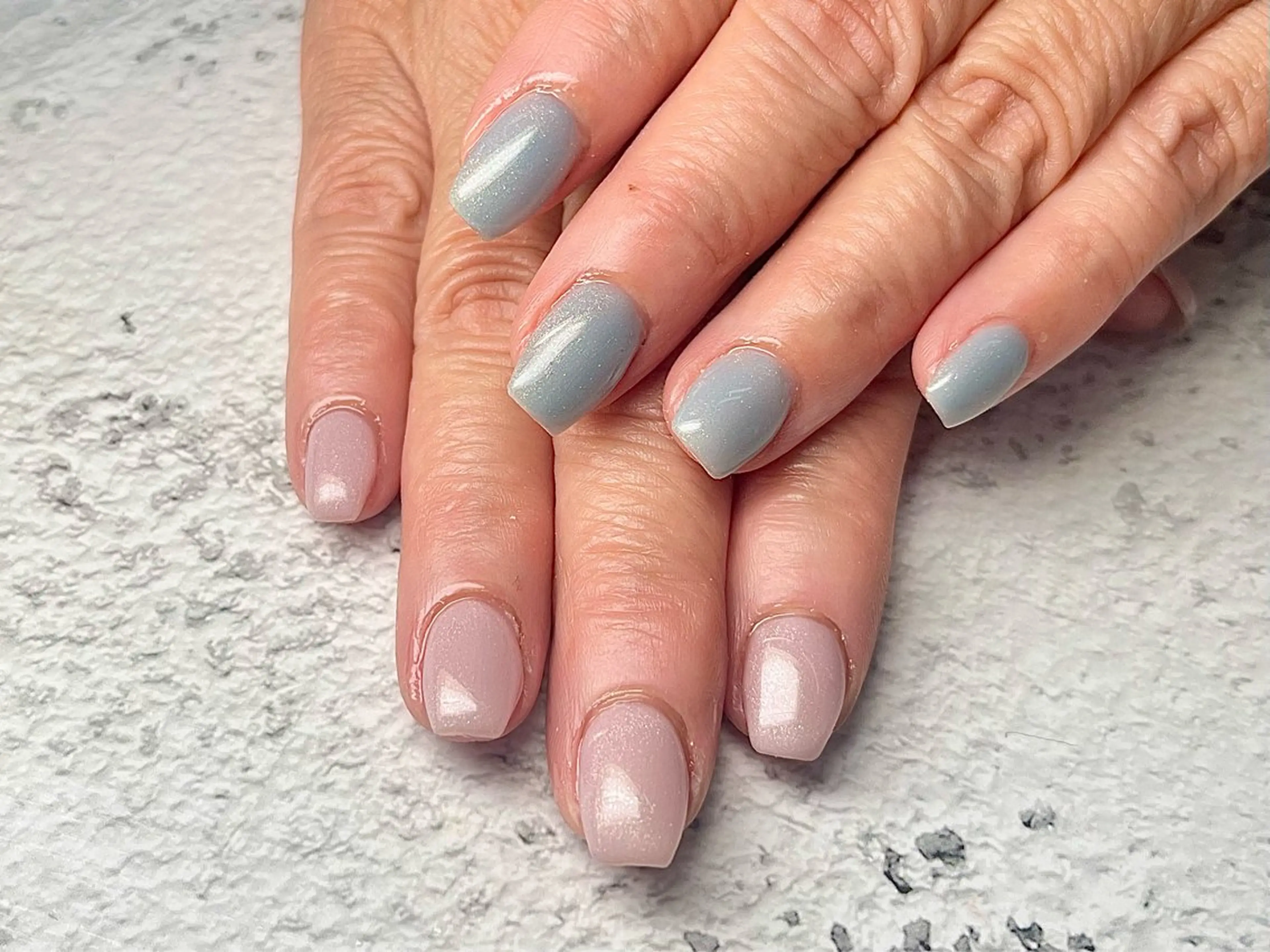 ネイル ブルー ラメ(グリッター) ピンク Queen nail 北堀江 ASUKAのネイルデザイン