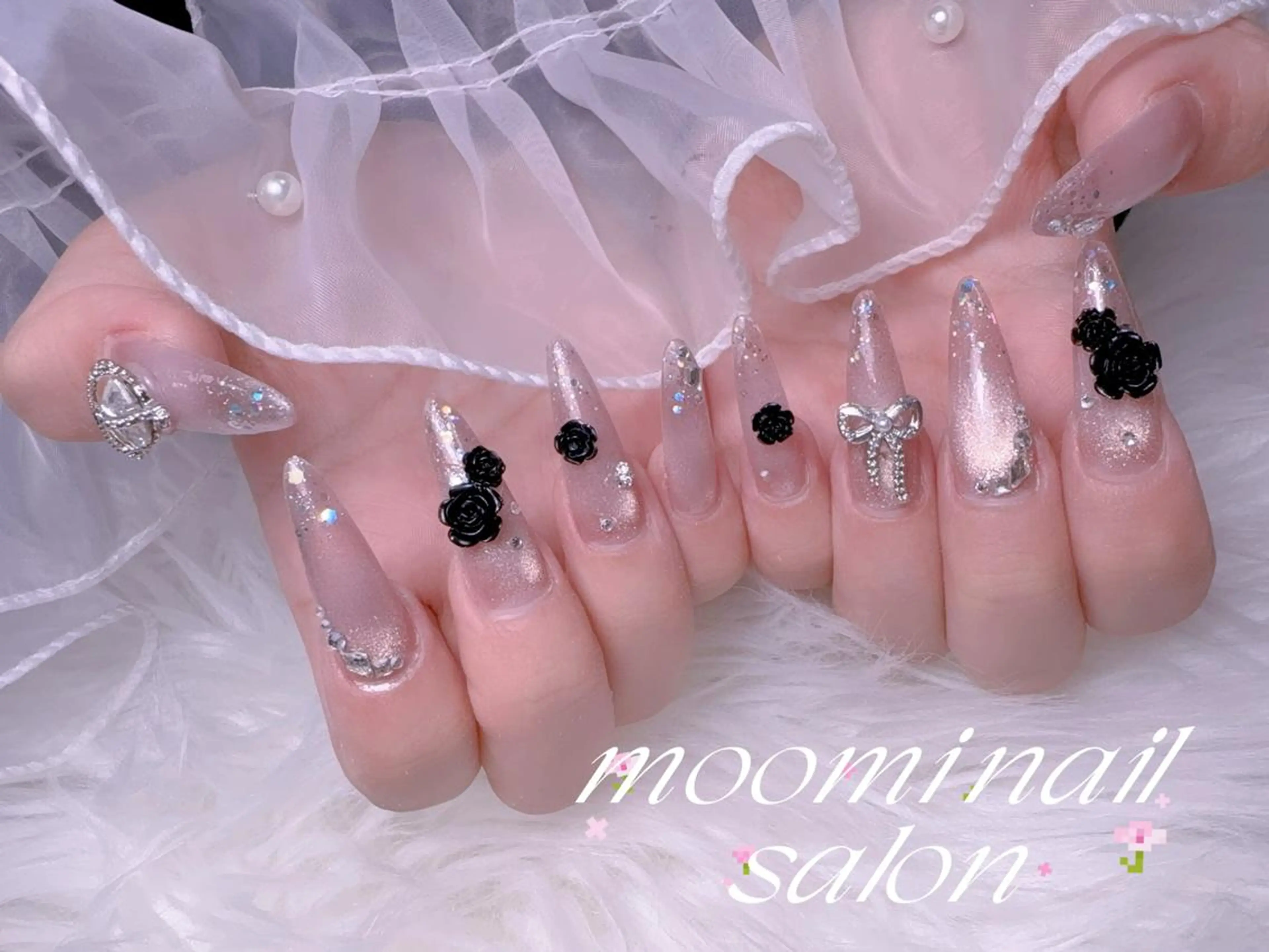 セミロング 長さだし専門 Moominのネイルデザイン