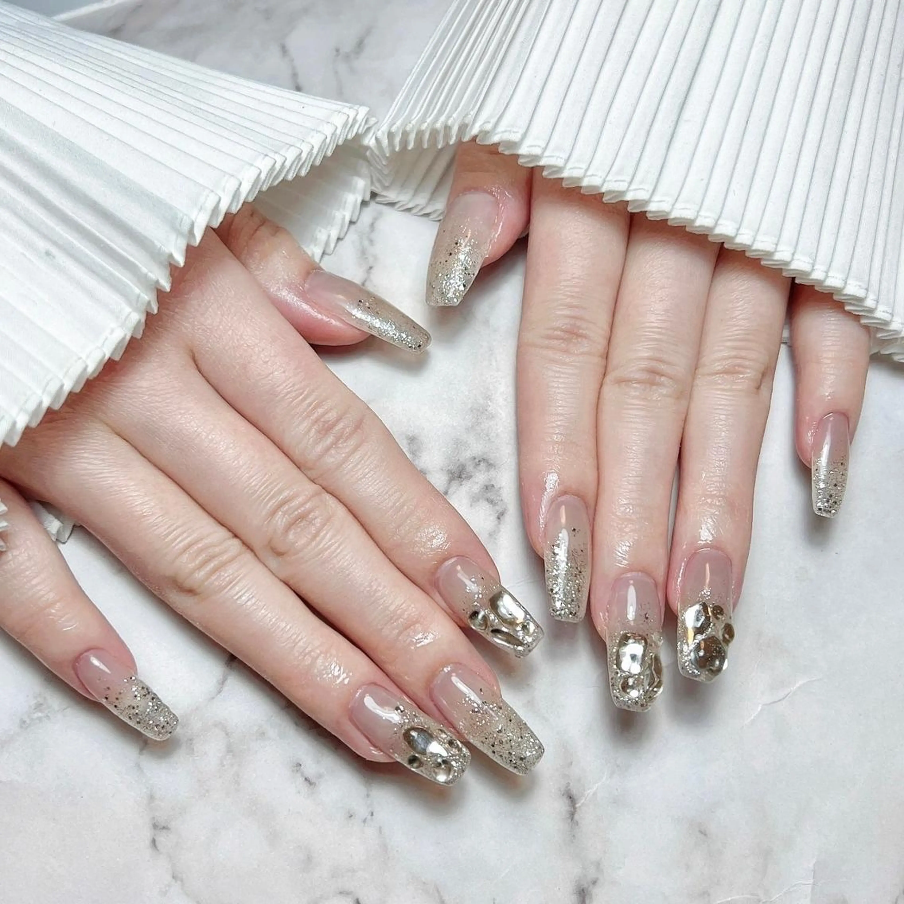 ネイル RAFFINE 月🦋🩵のネイルデザイン