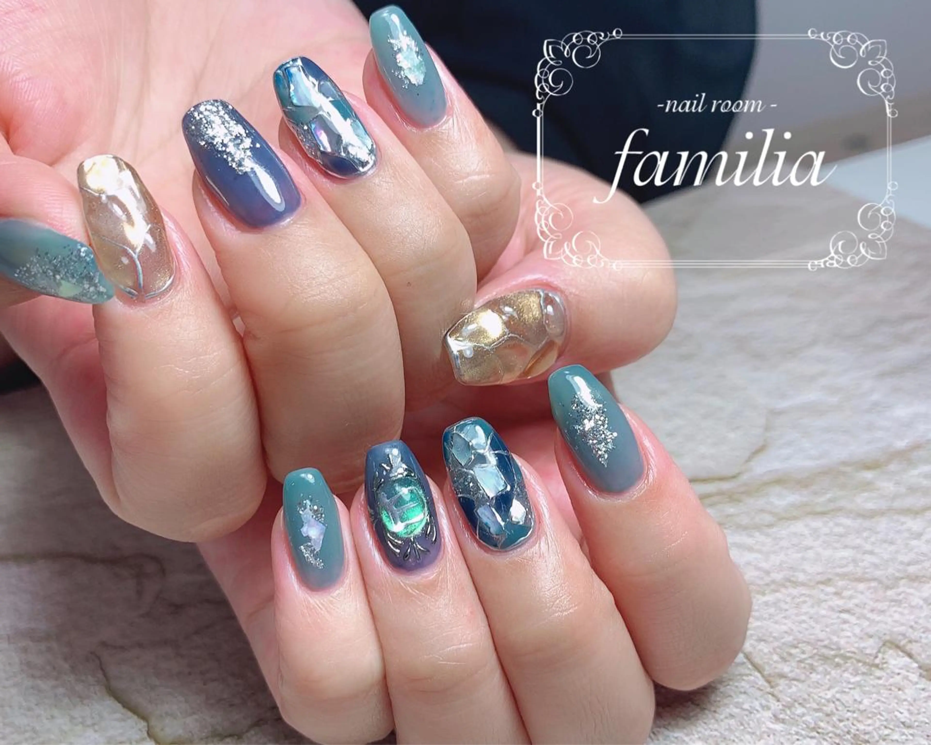 ネイル ハンドネイル -nailroom- familiaのネイルデザイン
