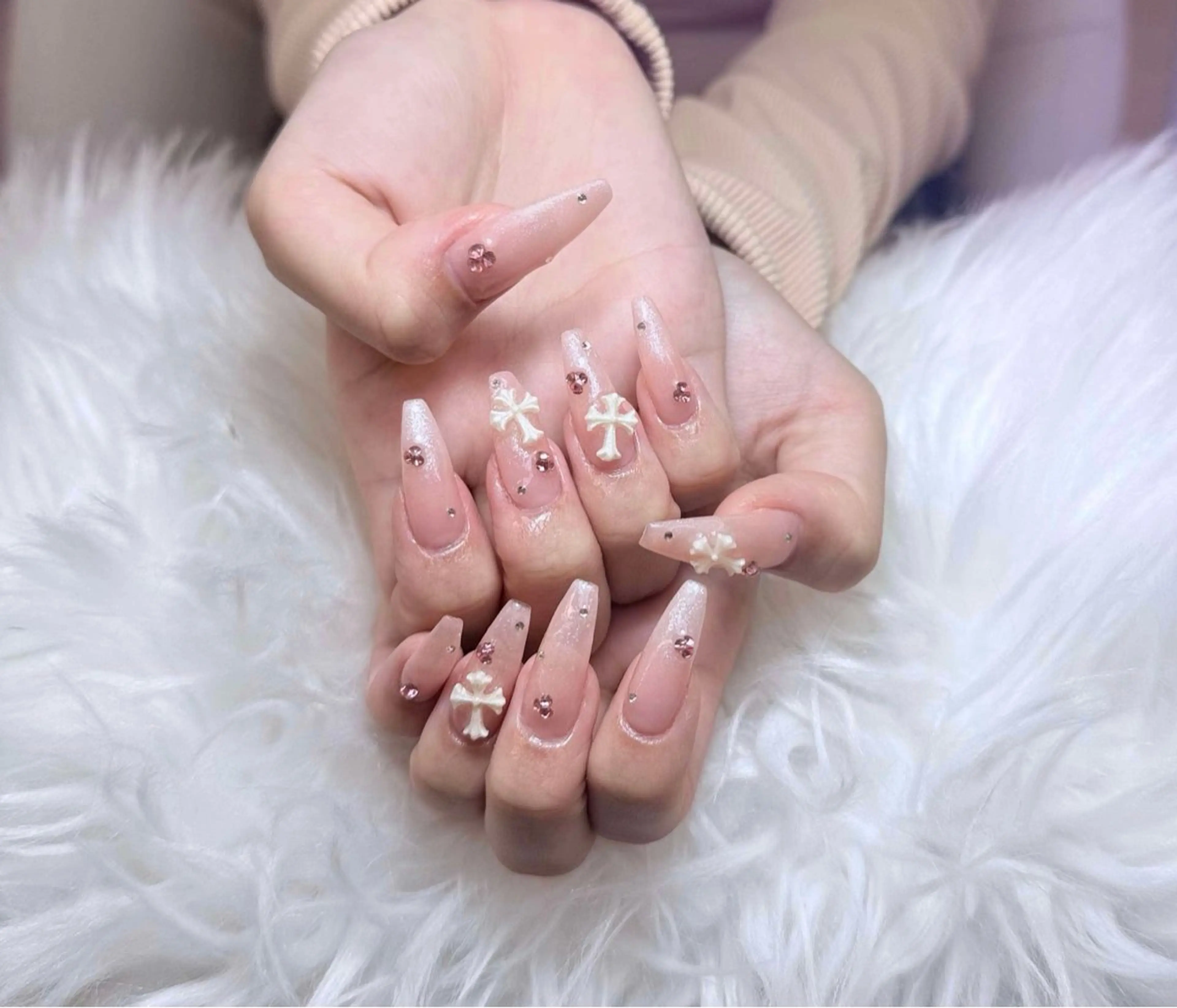 ネイル アートネイル オーロラネイル チークネイル 長さ出し フットネイル Chan nailsのネイルデザイン