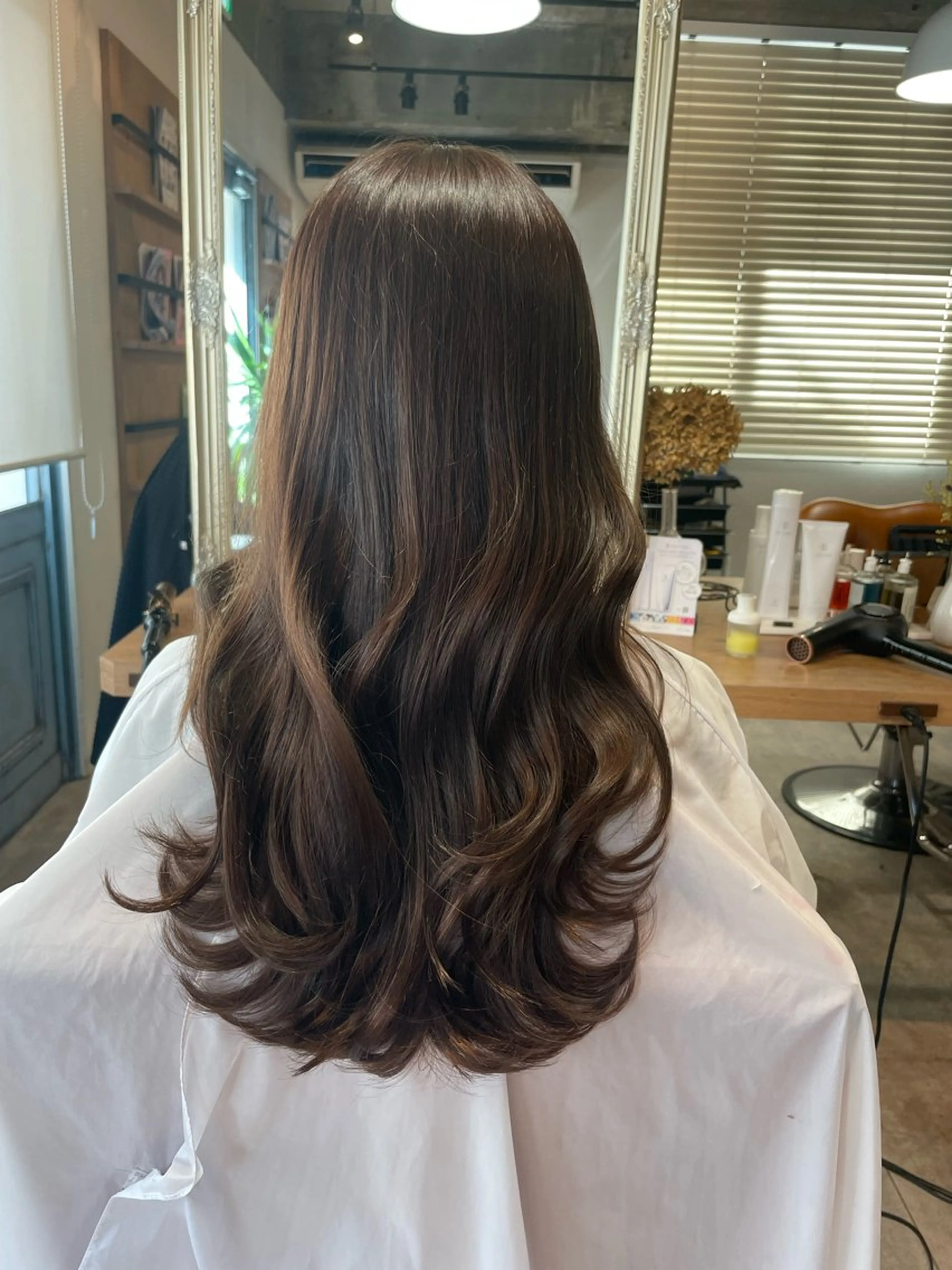 ロング カット ヘアカラー トリートメント HARE 川崎晴佳のヘアスタイル