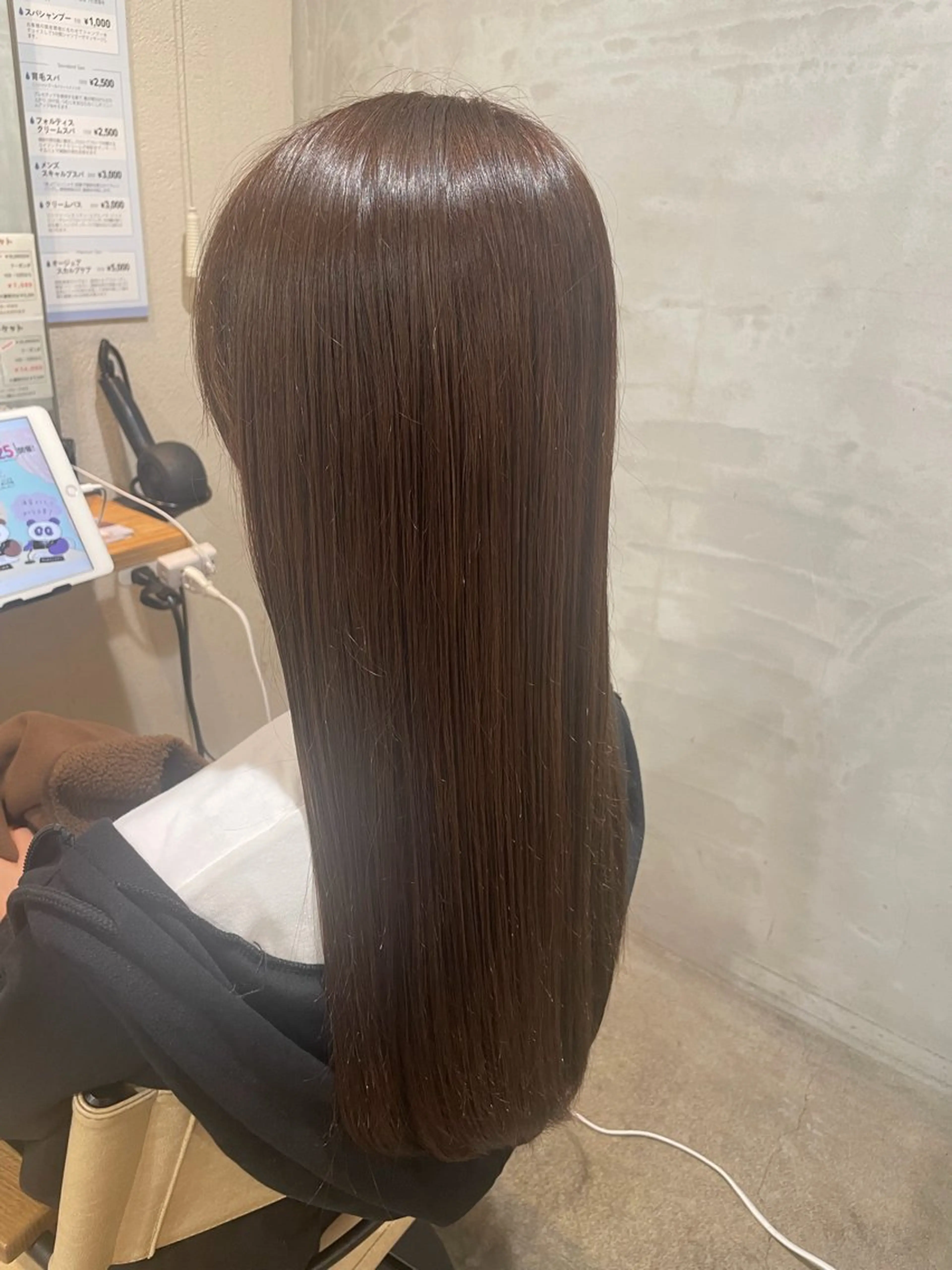 ロング カラー ベージュカラー 透明感カラー ヘアカラー momoka 女性限定のヘアスタイル