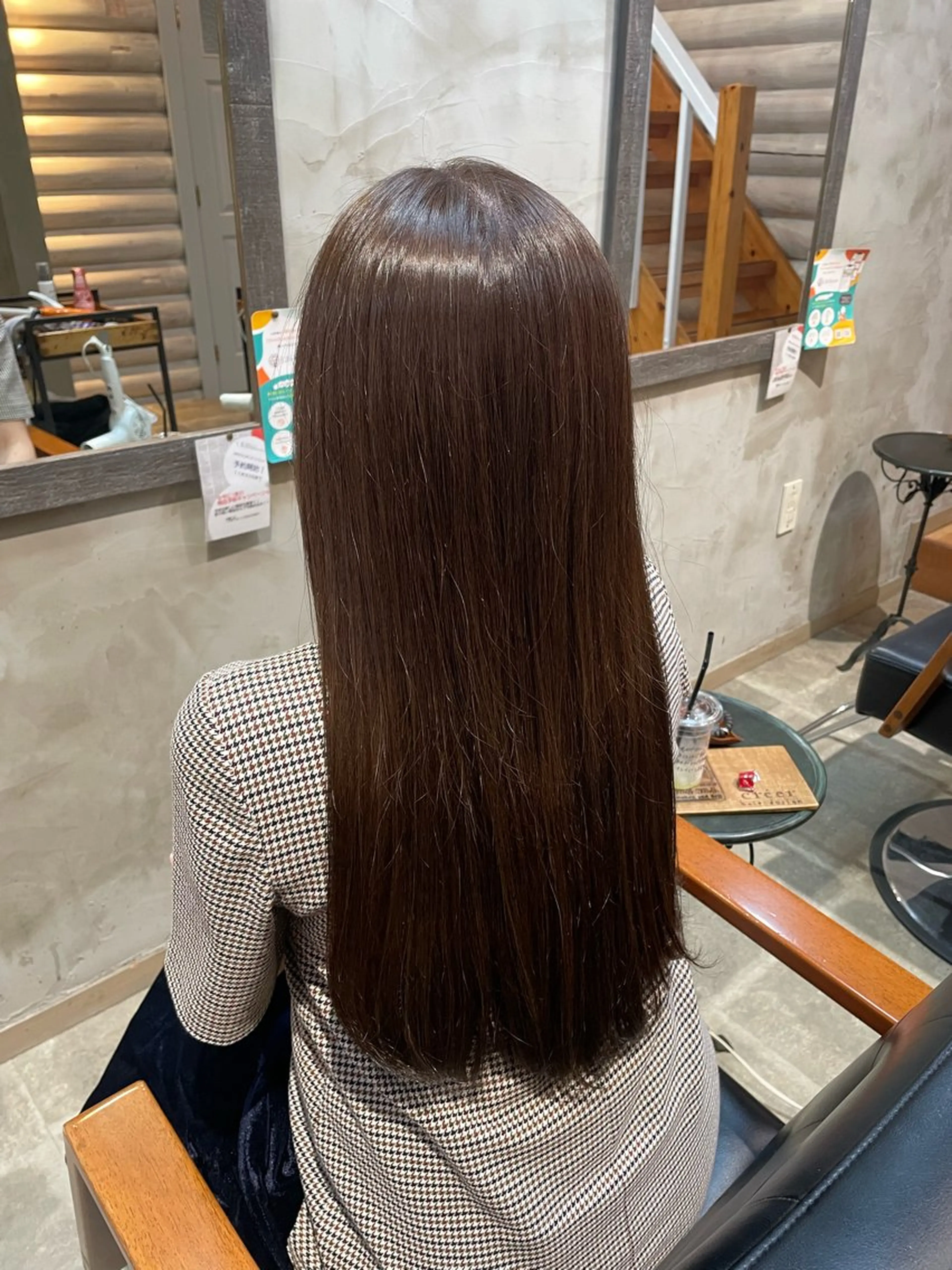 カラー ブラウンカラー オリーブブラウン ヘアカラー トリートメント 🐾及部 艶髪|艶 カラーショート|ボブのヘアスタイル