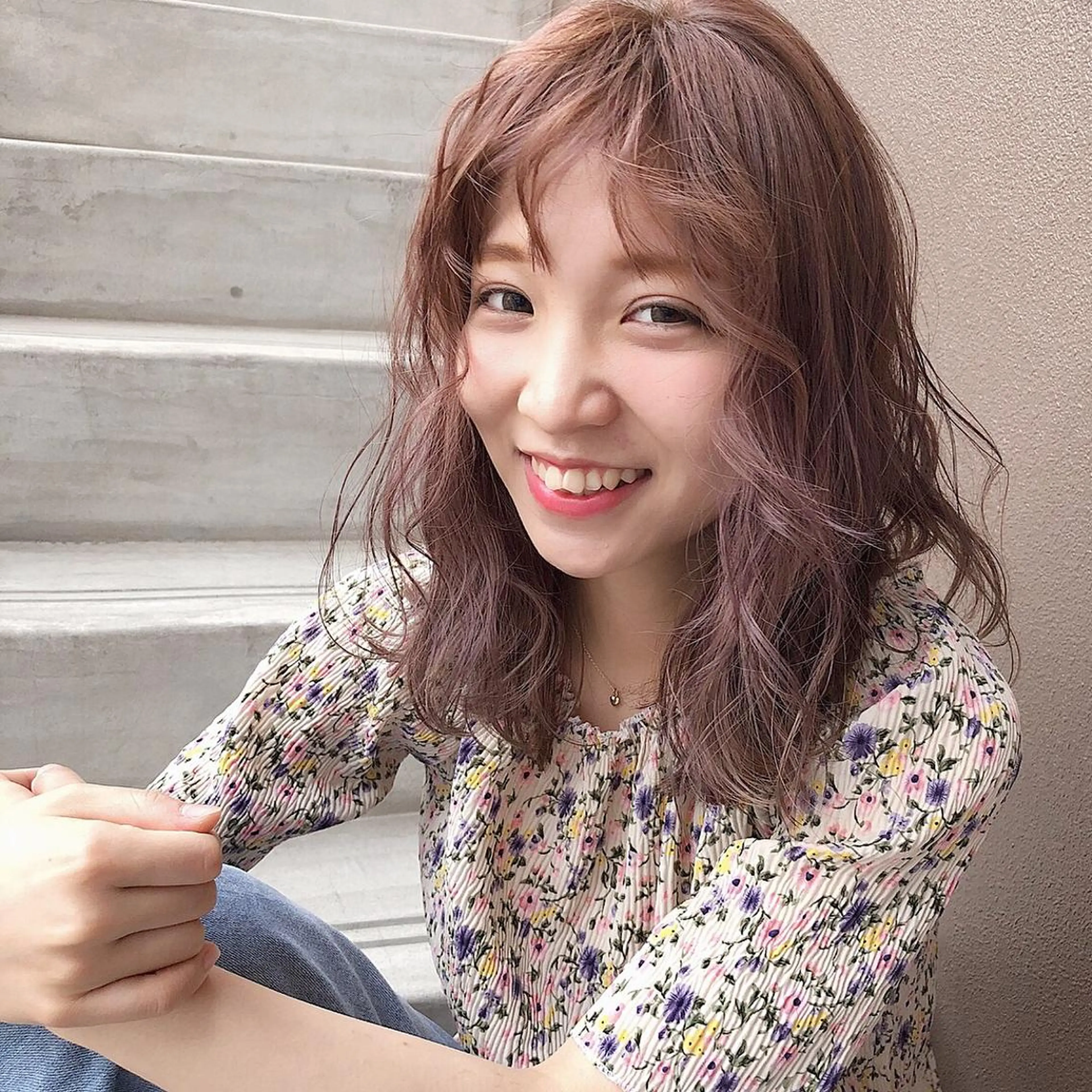 ミディアム カラー パーマ ヘアアレンジ キッズ ネイル マツエク・マツパ umu.［韓国ヘア /レイヤーカット］のヘアスタイル