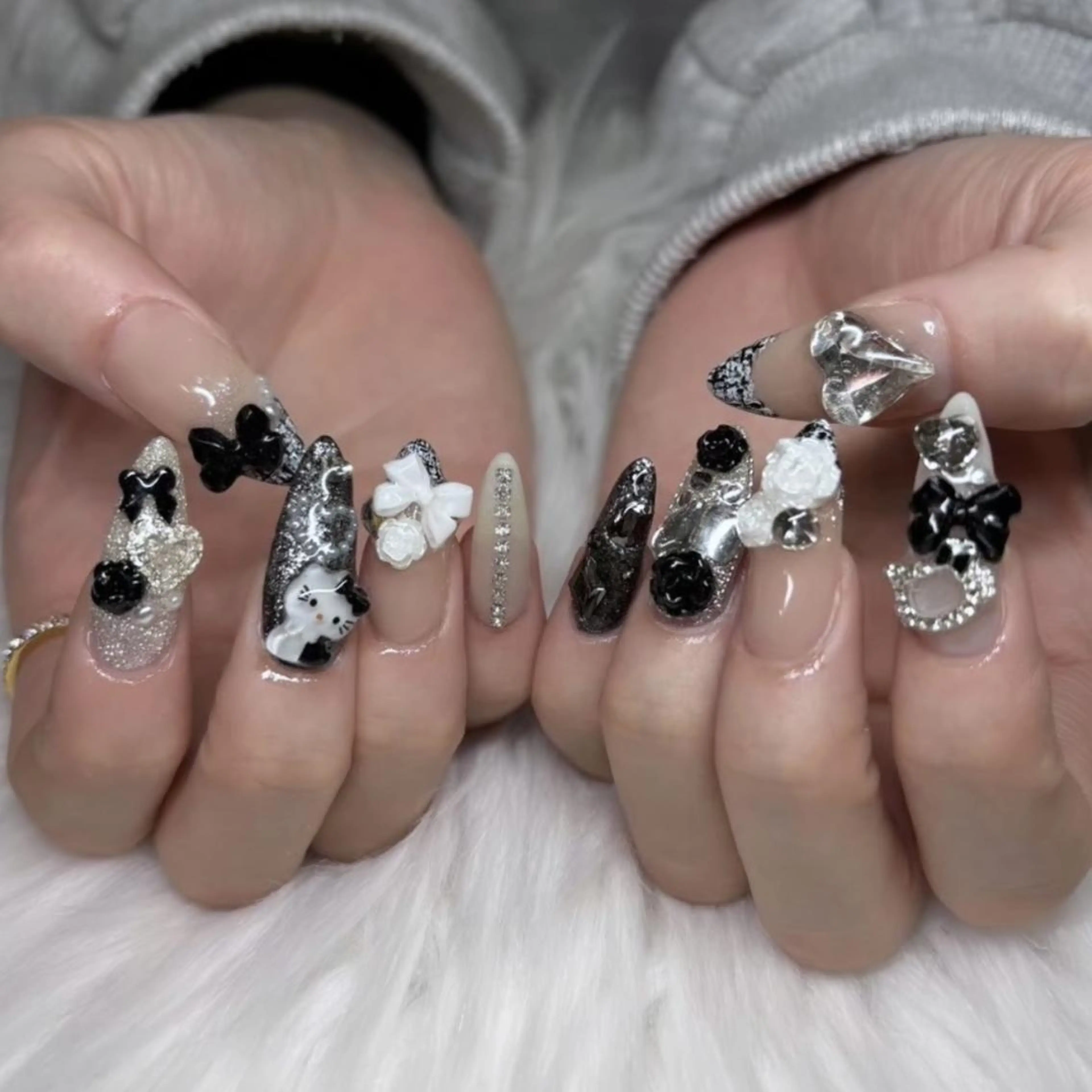 ネイル mY... SAYAKAのネイルデザイン