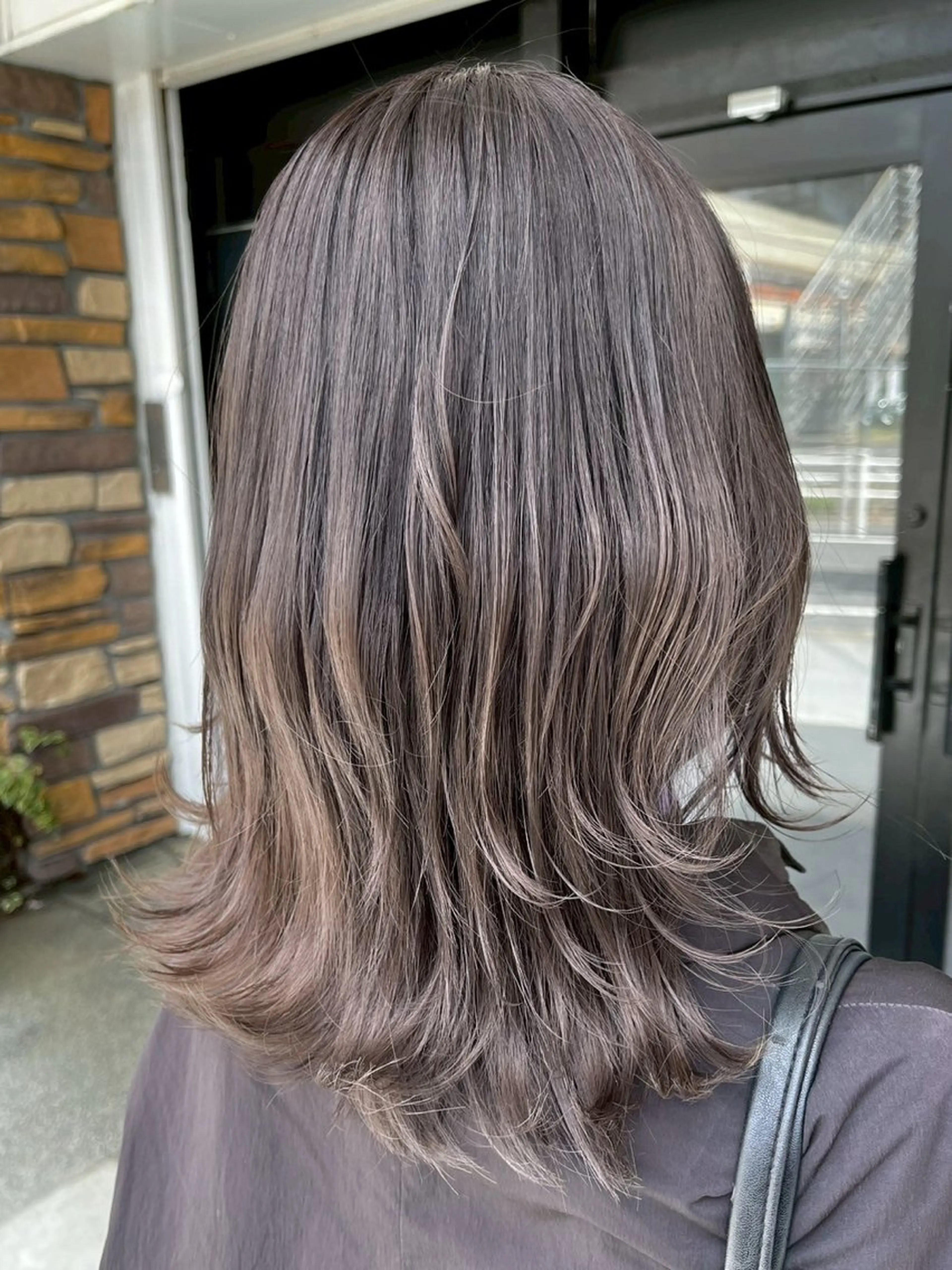 セミロング カラー カット ヘアカラー トリートメント ハイトーン/韓国風/ 艶髪/吉祥寺のヘアスタイル