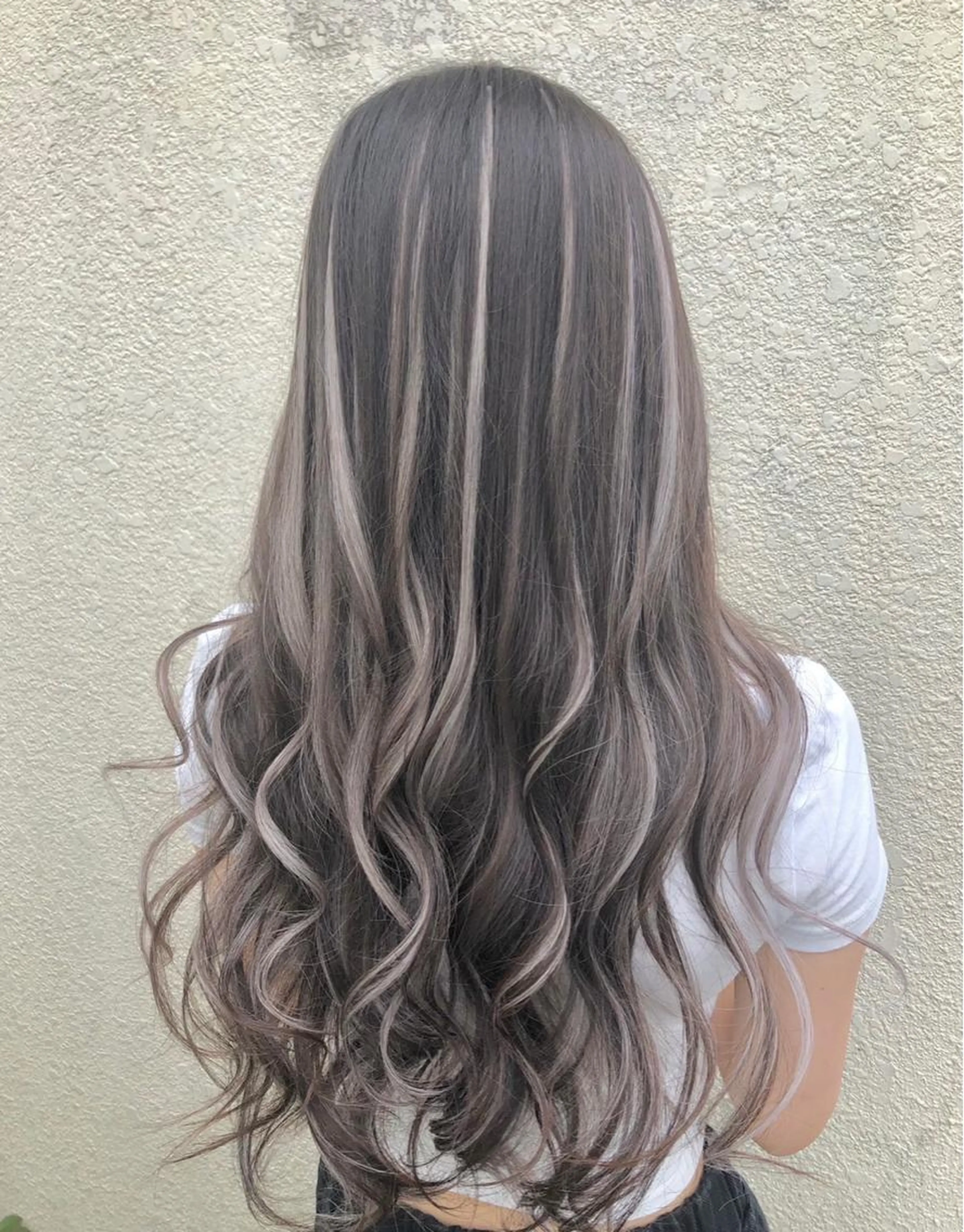 地毛の長さにハイライトだけ!⭐︎ブリーチ無しで作るハイライト!(40本)の写真