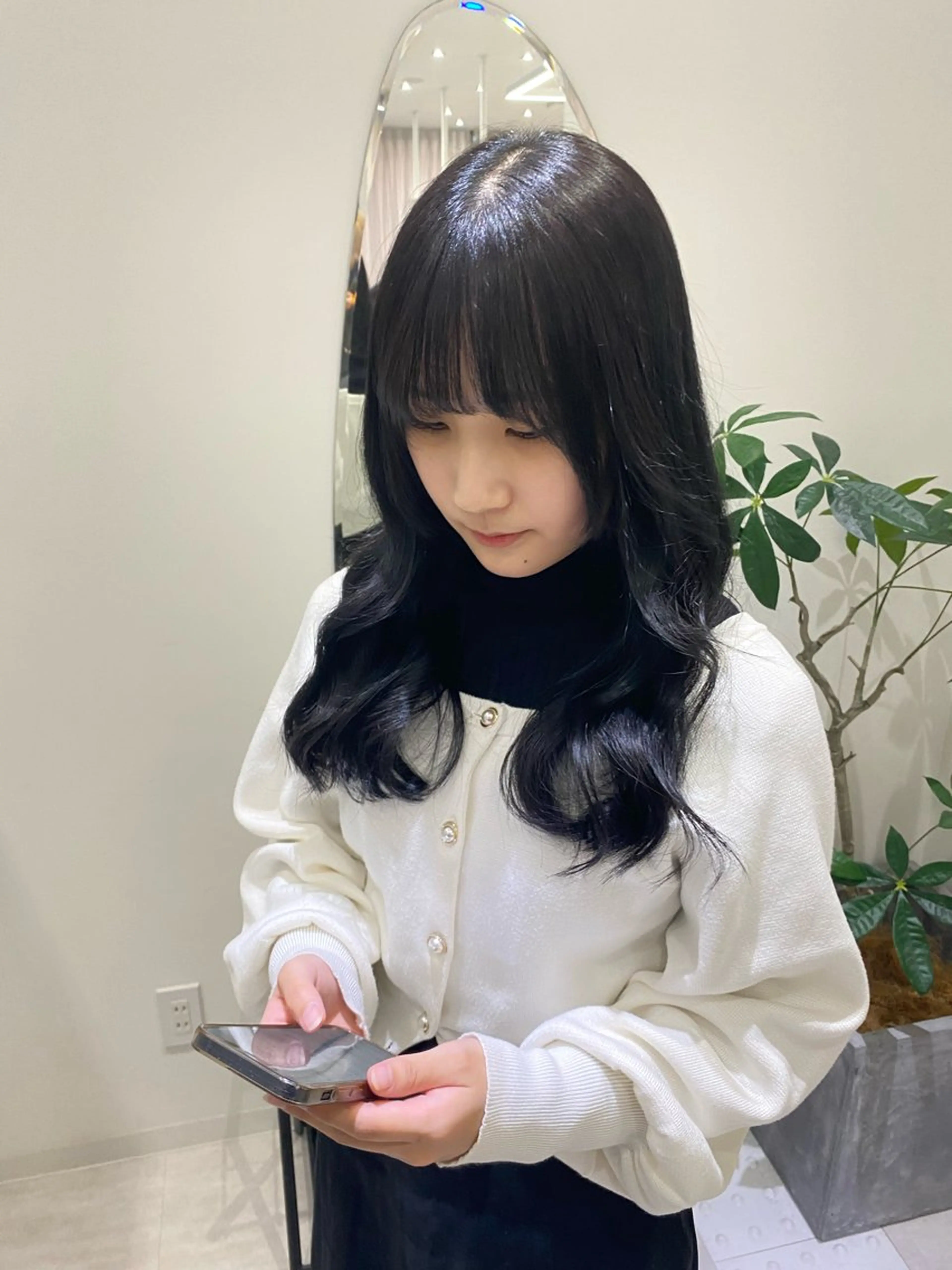 セミロング トリートメント men'ssalon Zina天神所属・✨髪質改善/顔周りカ ット/縮毛矯正✨三隅のヘアスタイル