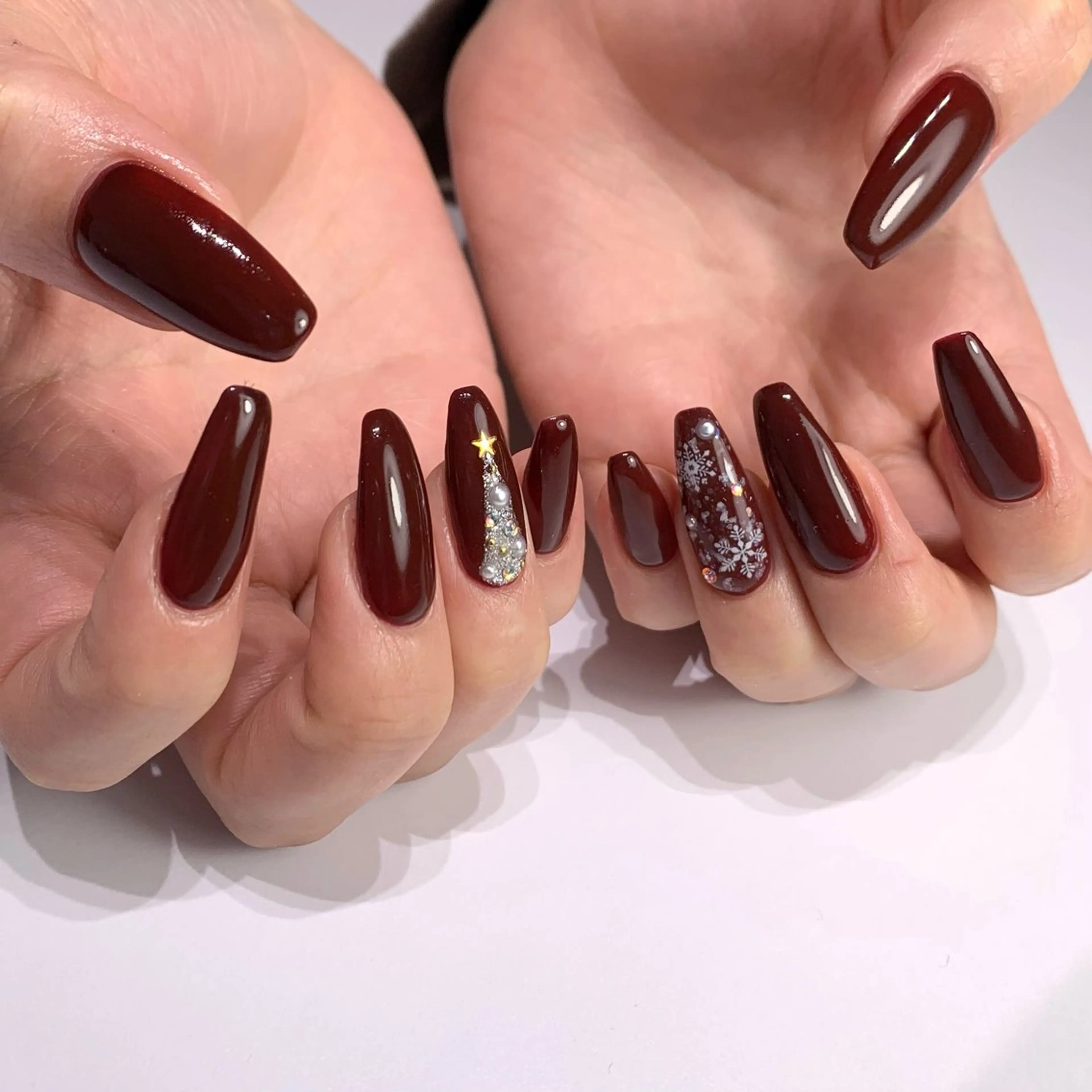 ネイル アートネイル ストーンネイル 冬ネイル クリスマス Zen ✞✟RIO✞✟のネイルデザイン