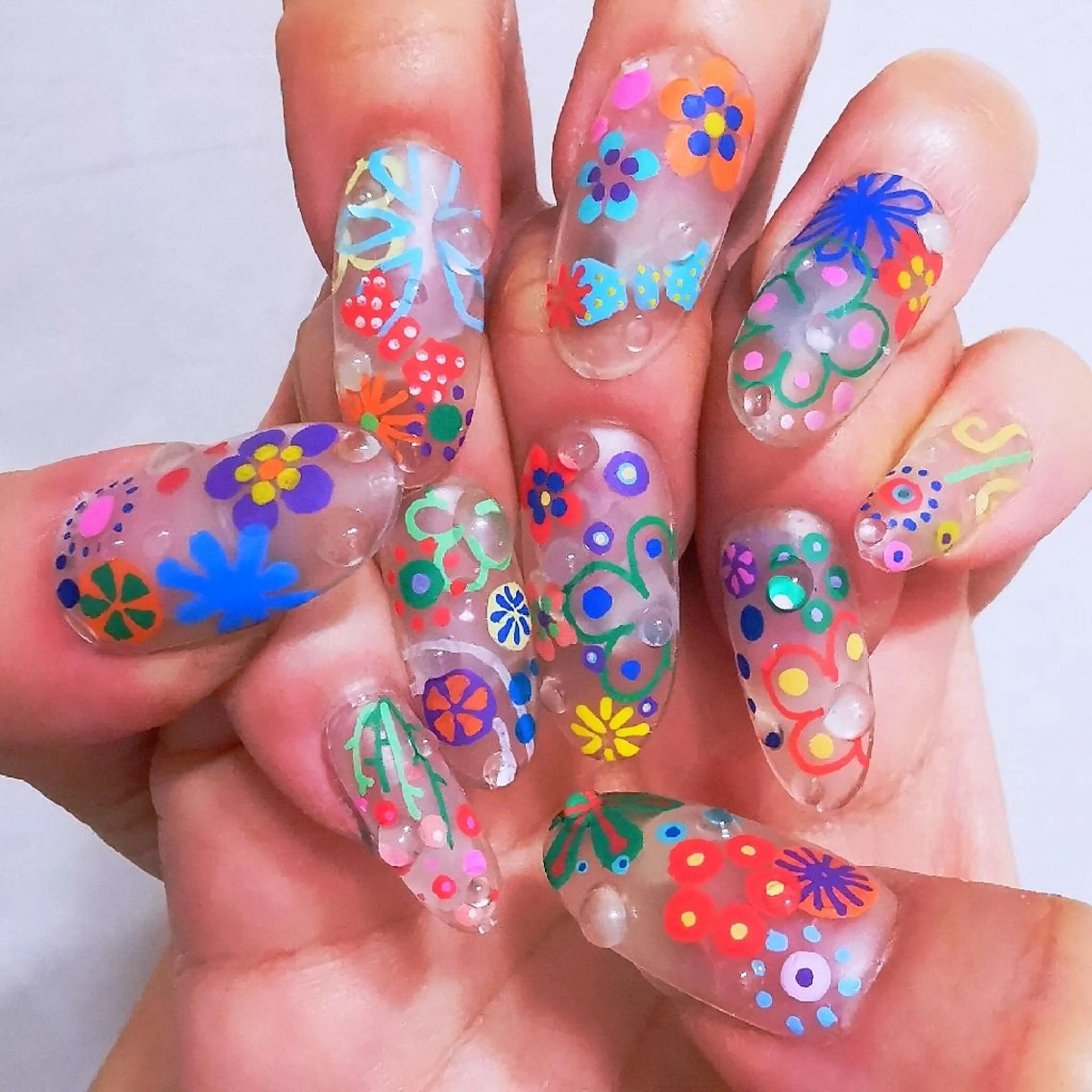 ネイル アートネイル 氷ネイル・うるうるネイル ル ンのネイルデザイン