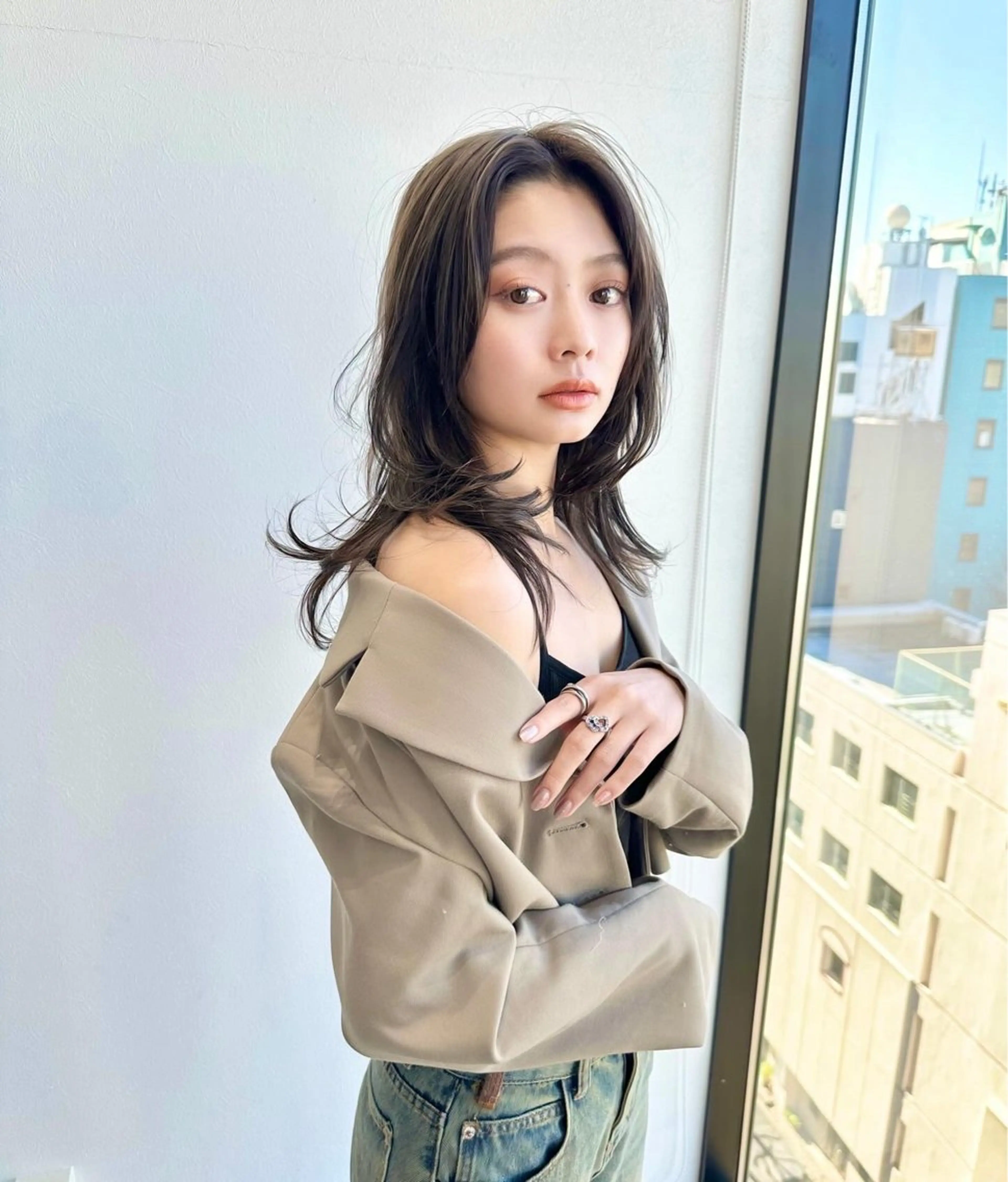 ミディアム カラー ミディアムレイヤー レイヤーカット KURO/韓国ヘア /レイヤーカットのヘアスタイル