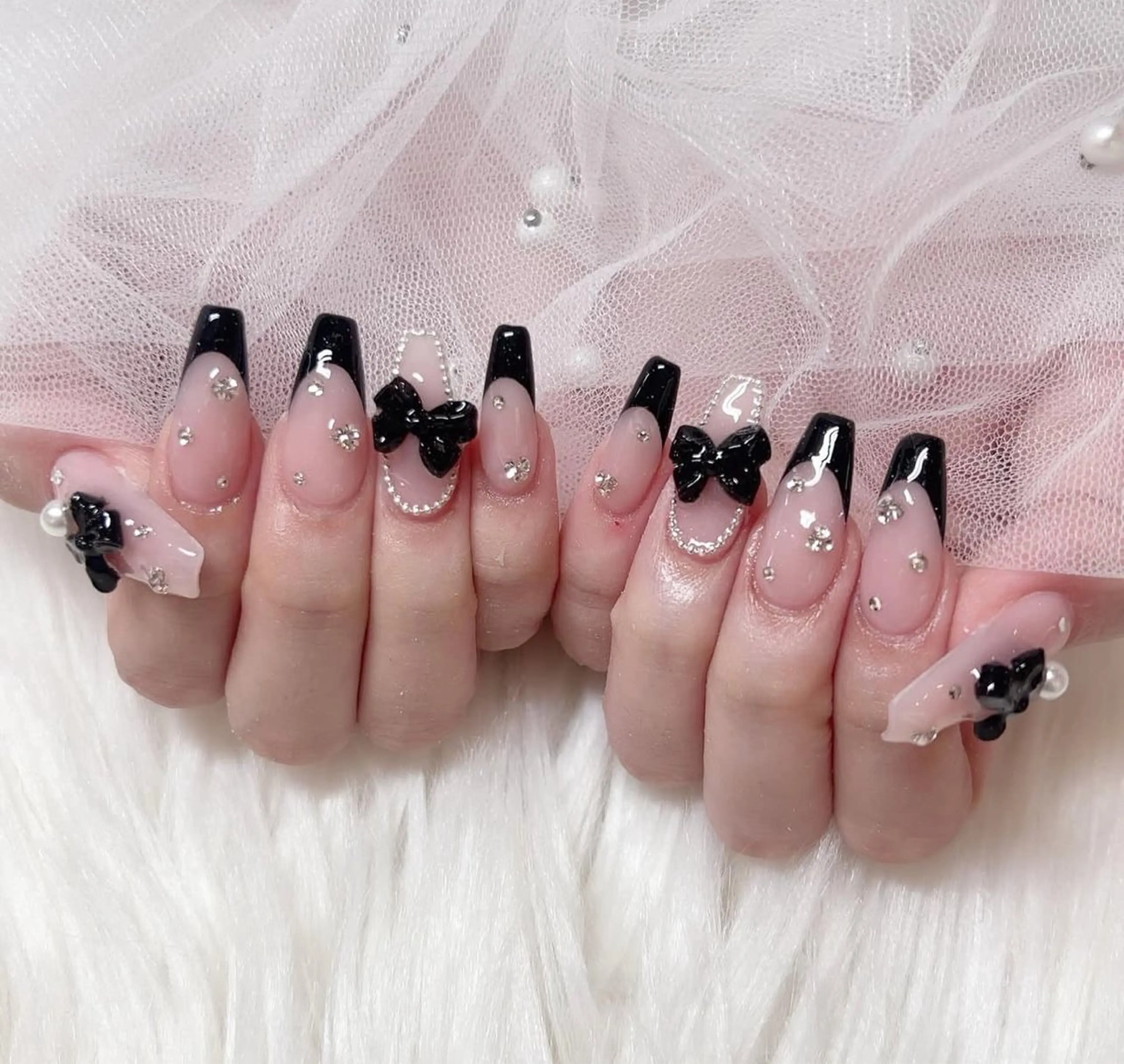 ネイル アートネイル グラデーション キラキラネイル ニュアンスネイル オフィスネイル ハンドネイル Amee Nail Salonのネイルデザイン